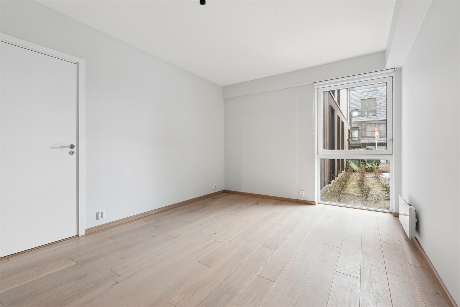 Leiligheten har to romslige og samtidig lune soverom Galleribilde