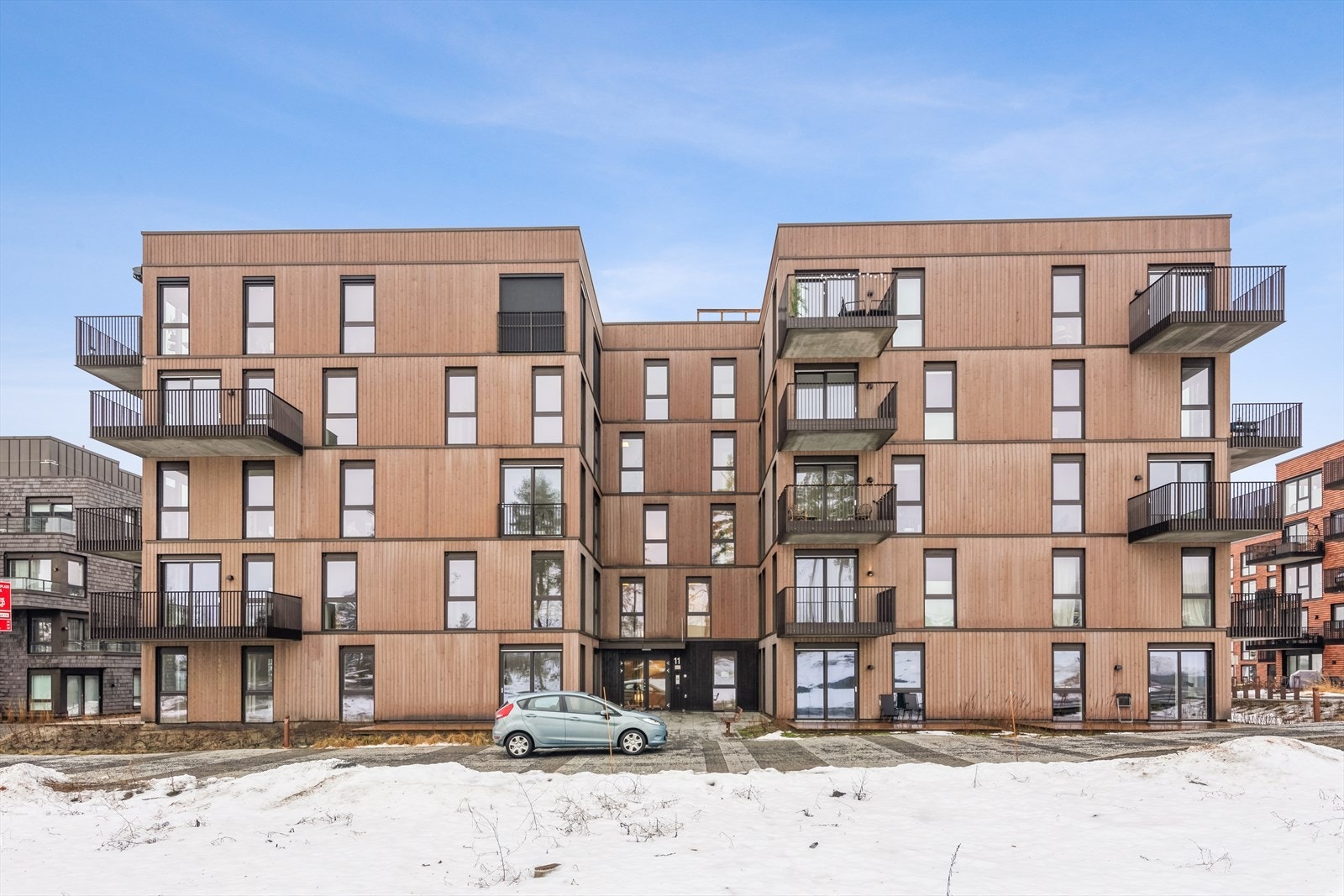Leiligheten ligger i Lørenskog stasjonsby, rett ved Skihallen Snø Galleribilde