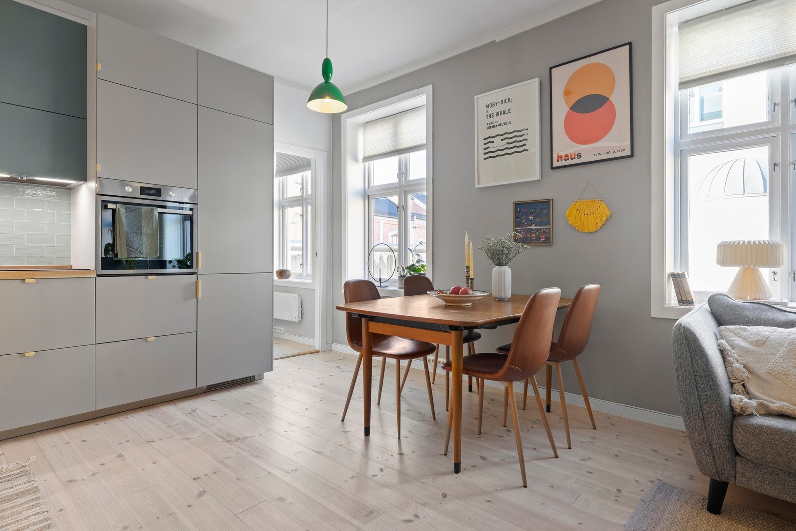 En klassisk og lys 3-roms med en sentral og attraktiv beliggenhet på Tøyen! Galleribilde