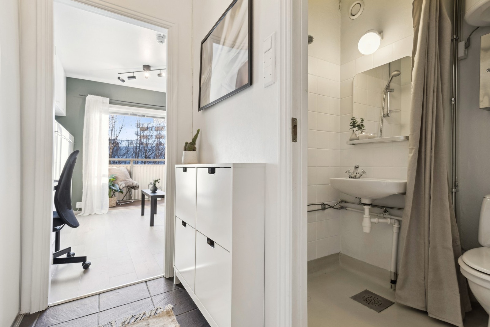 Inngang til bad. Galleribilde