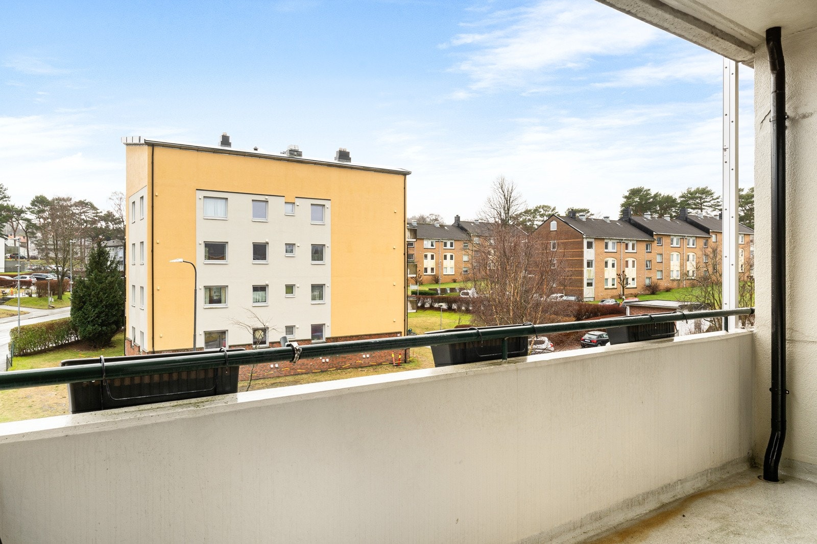 Beliggenheten er ideell for både familier og studenter, med nærhet til UiS, fritidsaktiviteter og skoler for alle trinn. Galleribilde