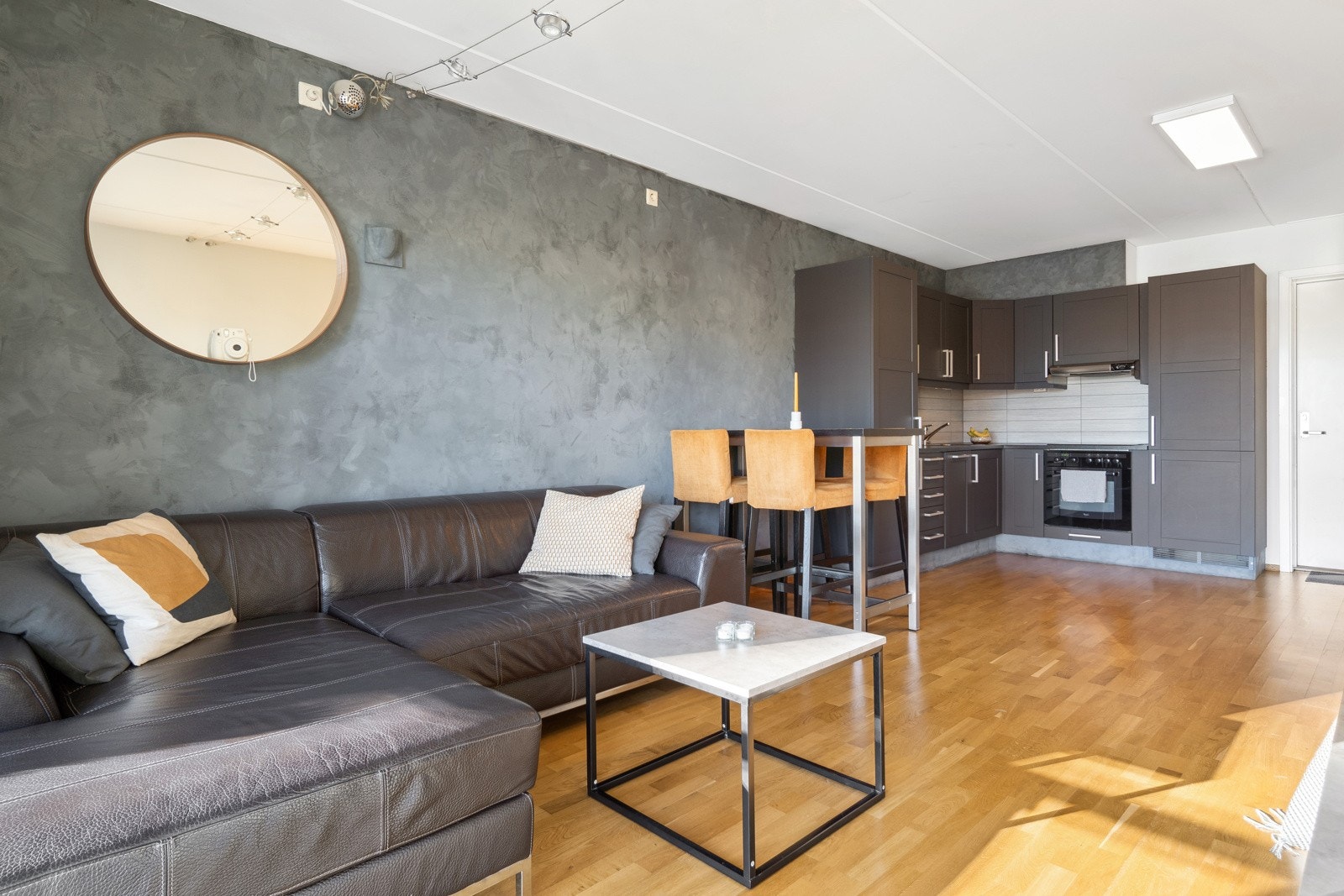 En stilren 2-roms leilighet med fantastisk beliggenhet like ved Solsiden. Galleribilde