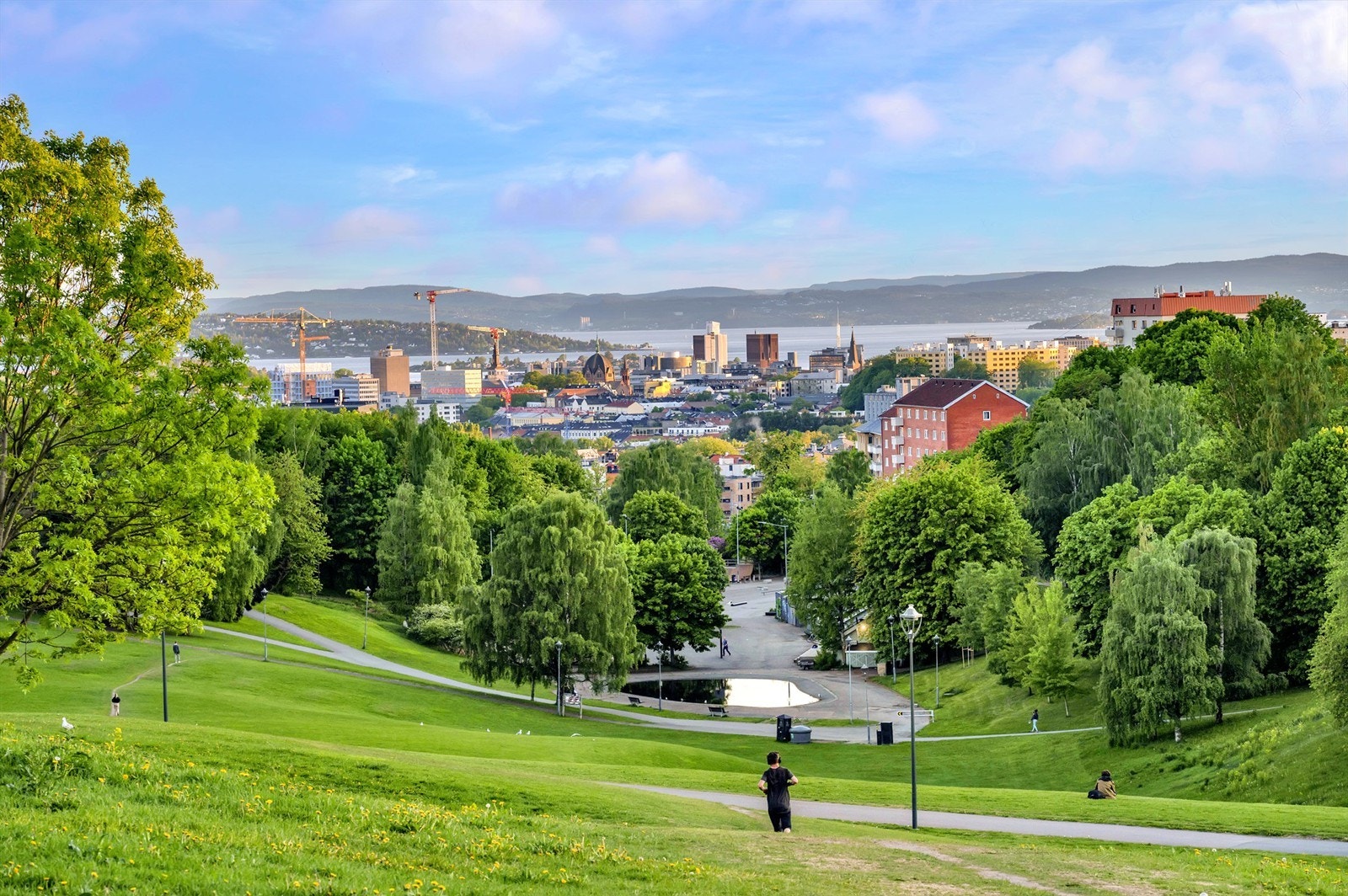 Her bor du med andre ord svært sentralt og urbant til, samtidig som det er tilbaketrukket område! Galleribilde