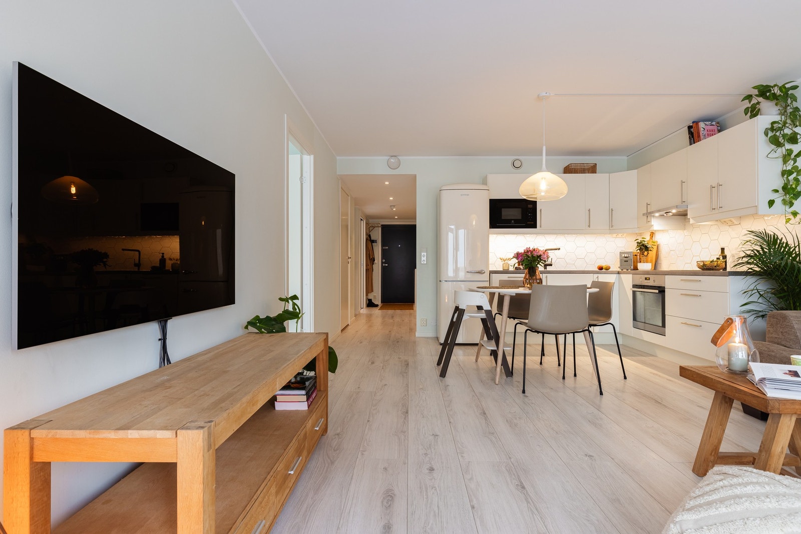 Det er også plass til spisebord. Galleribilde