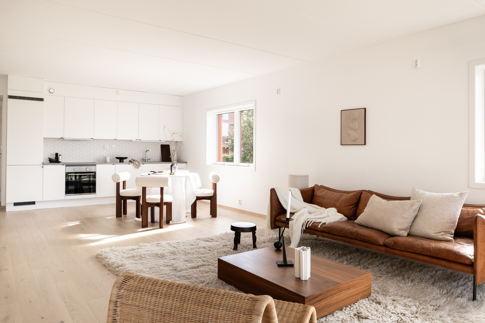 Stuen kan enkelt innredes med ønskelige møblementer. Galleribilde