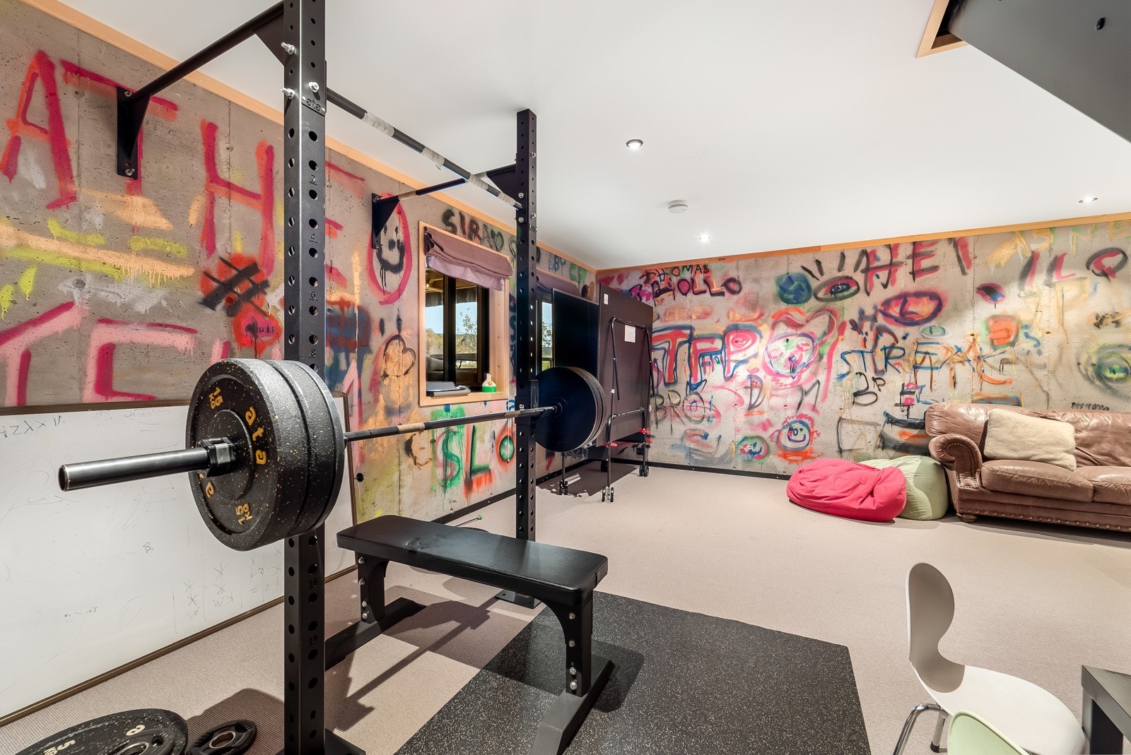 Treningsrom i underetasje. Galleribilde