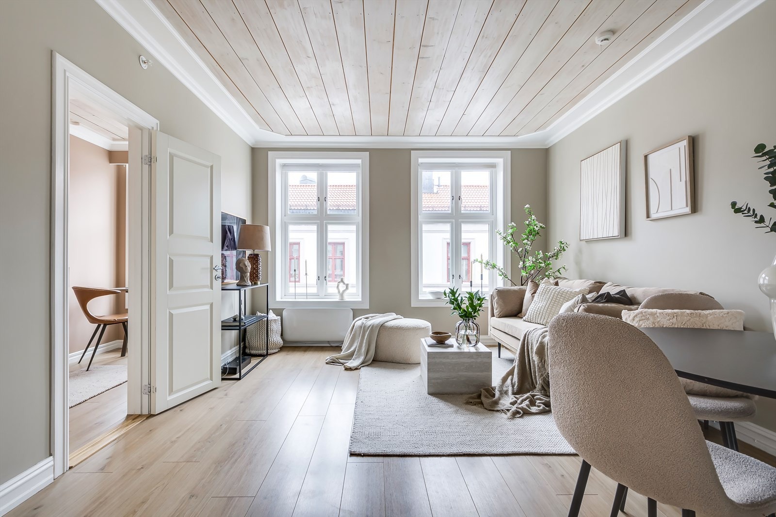 Her er det god plass til både avslapning og sosiale sammenkomster. Galleribilde