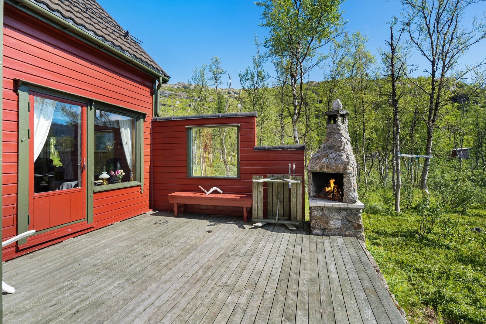 En koselig og romslig fritidseiendom med nydelig beliggenhet. Galleribilde