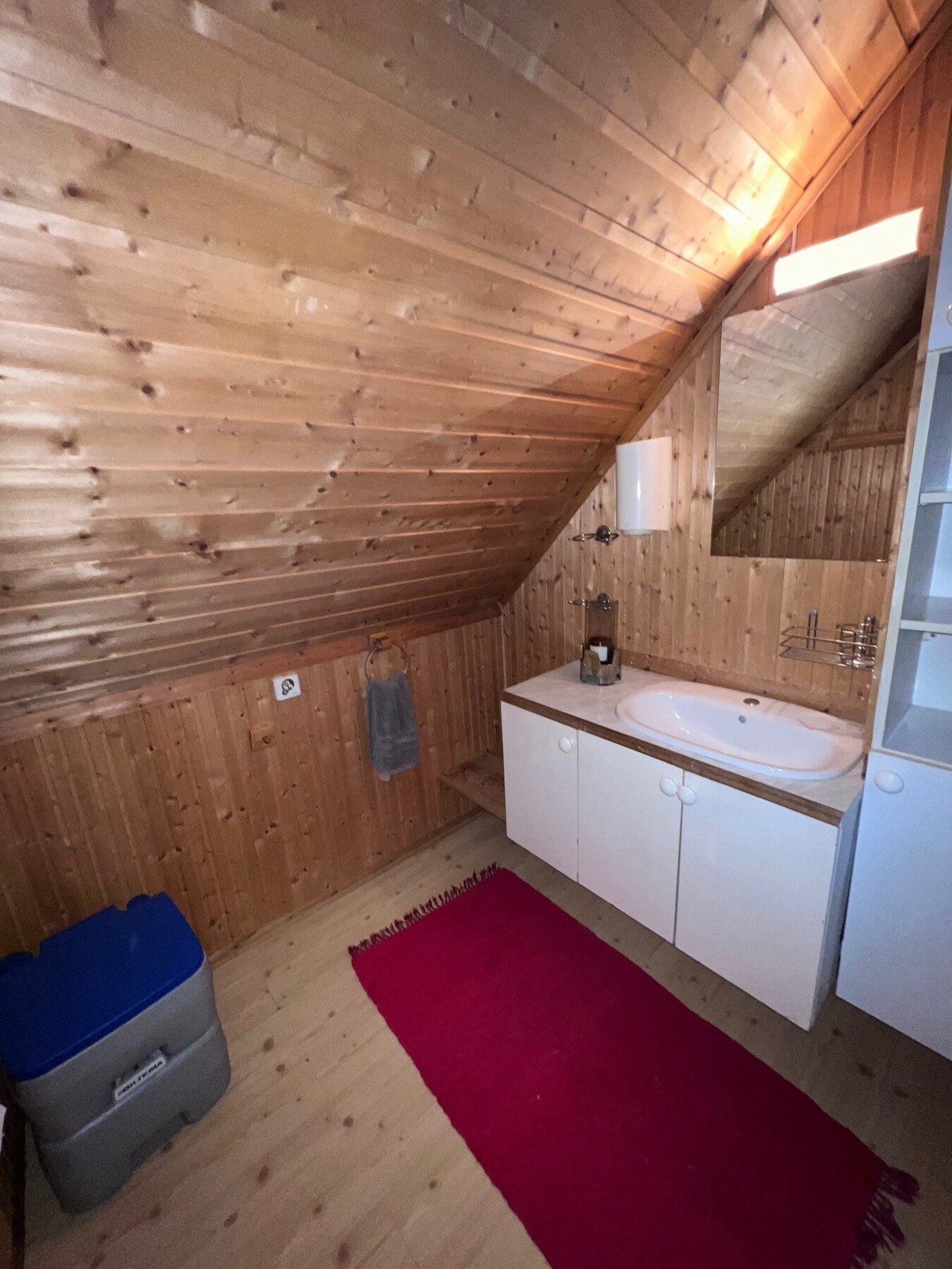 Bad/stellerom. Galleribilde