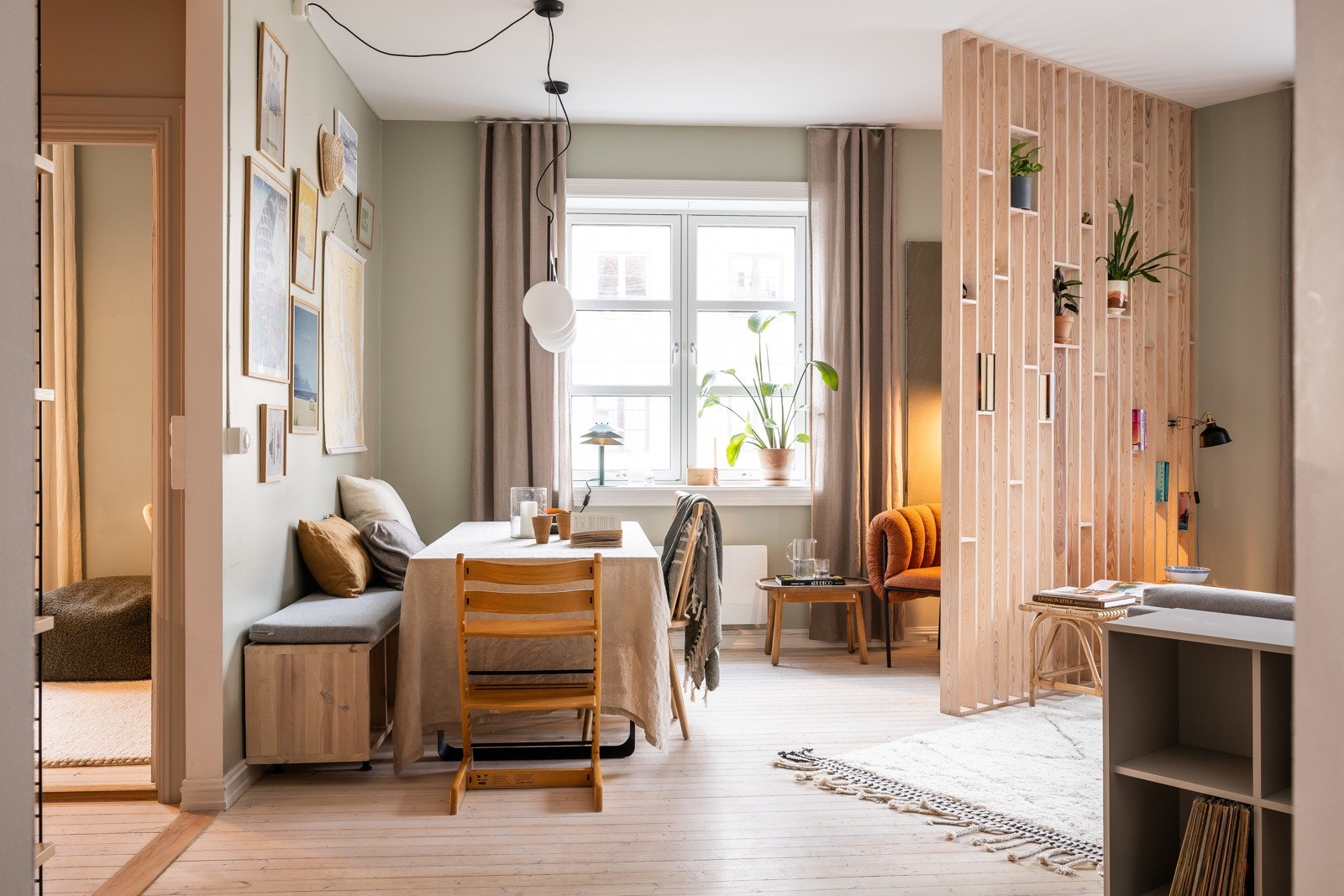 Cecilie Elliott Jørstad i Privatmegleren ønsker velkommen til visning! Galleribilde