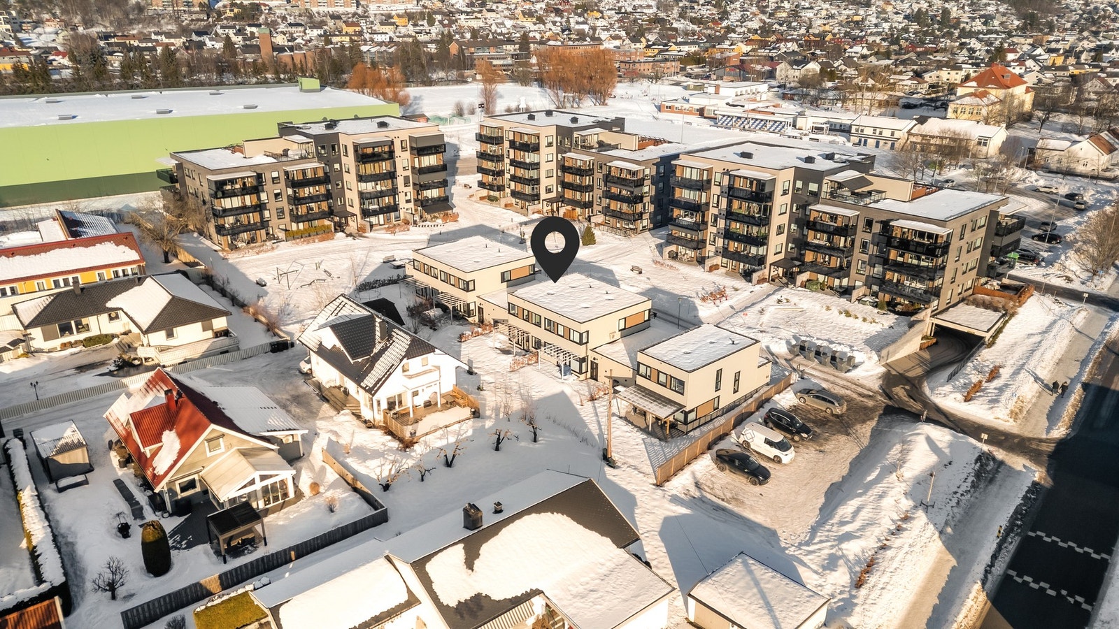 Boligen har en attraktiv og sentral beliggenhet i et barnevennlig boligområde på Åssiden Galleribilde