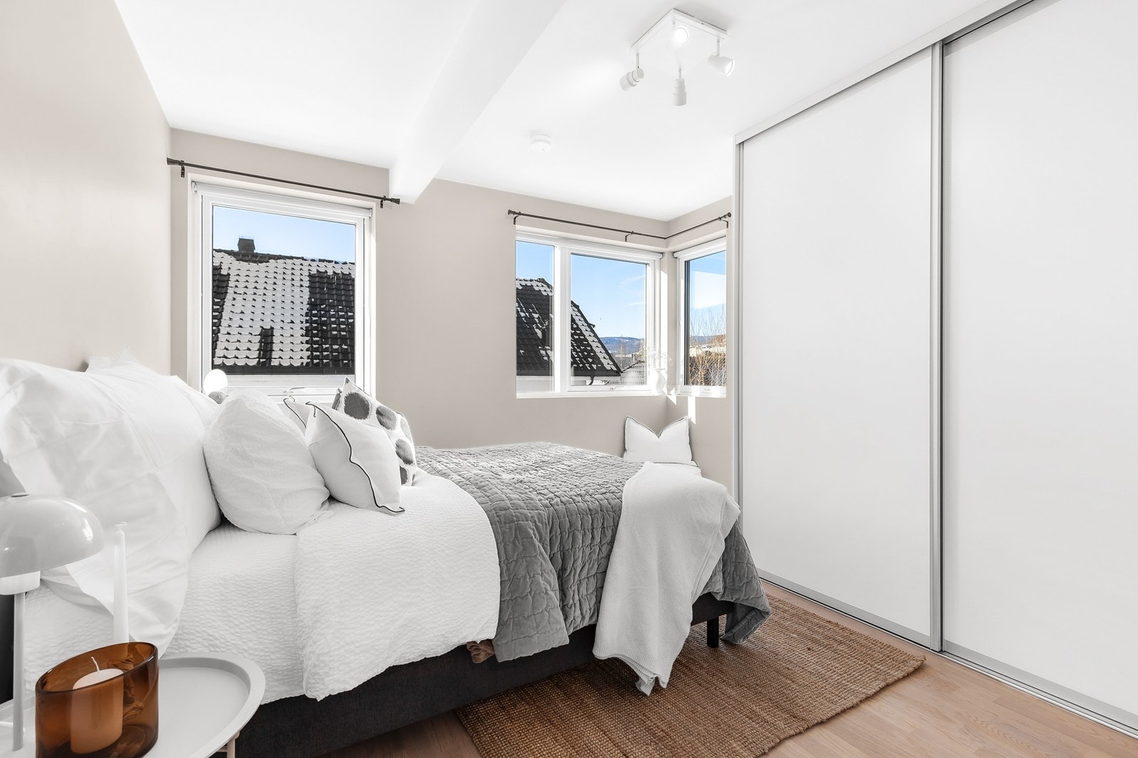 Boligen har totalt fire soverom, alle beliggende i 2. etasje Galleribilde