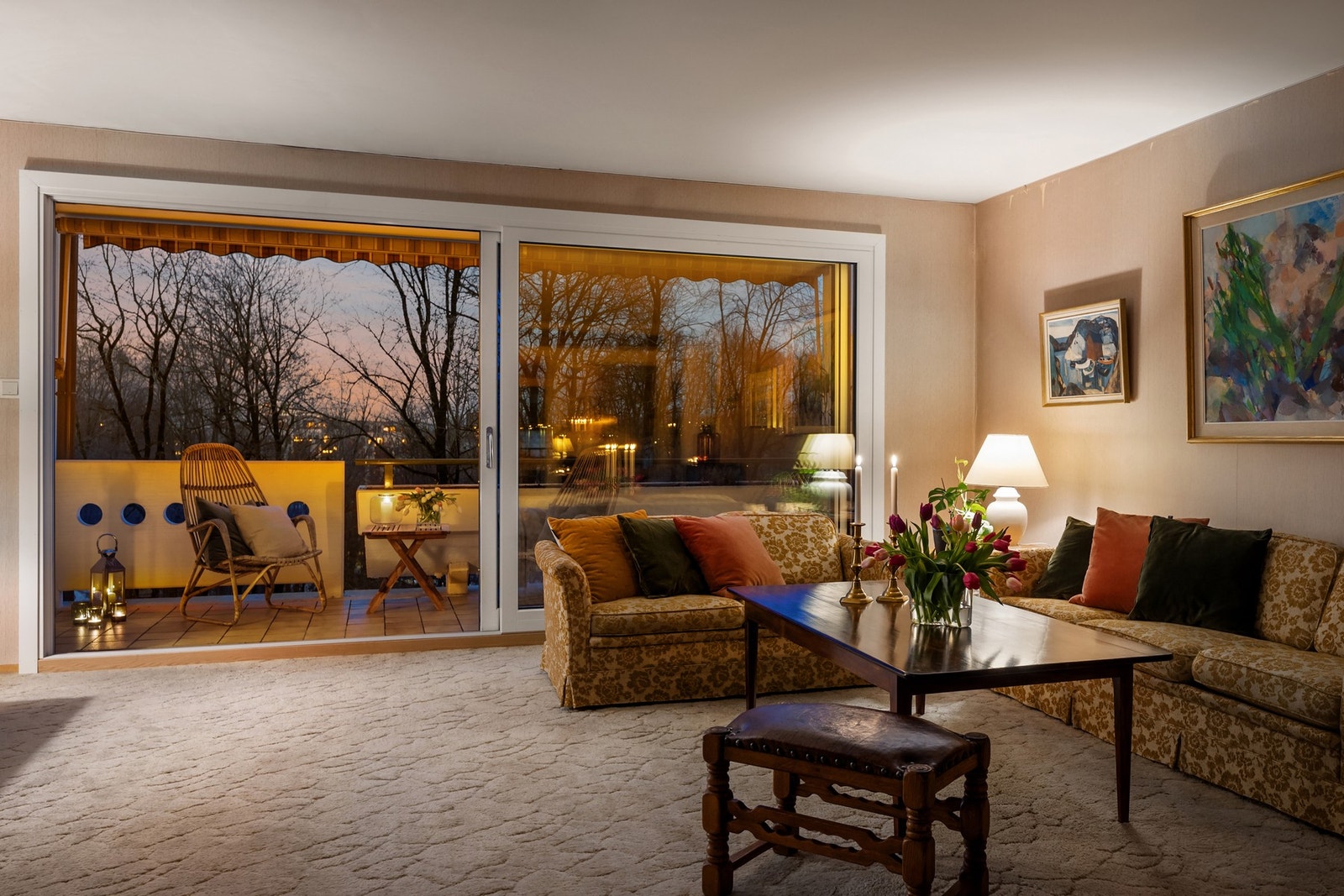 En stor, gjennomgående 4-roms endeleilighet med mange muligheter og stort potensiale Galleribilde