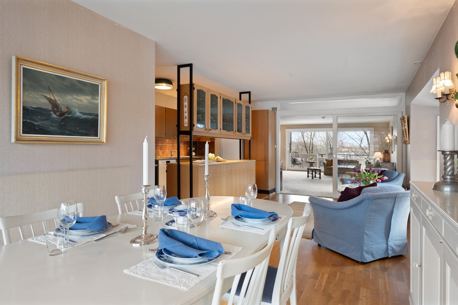 Spisestuedel Galleribilde