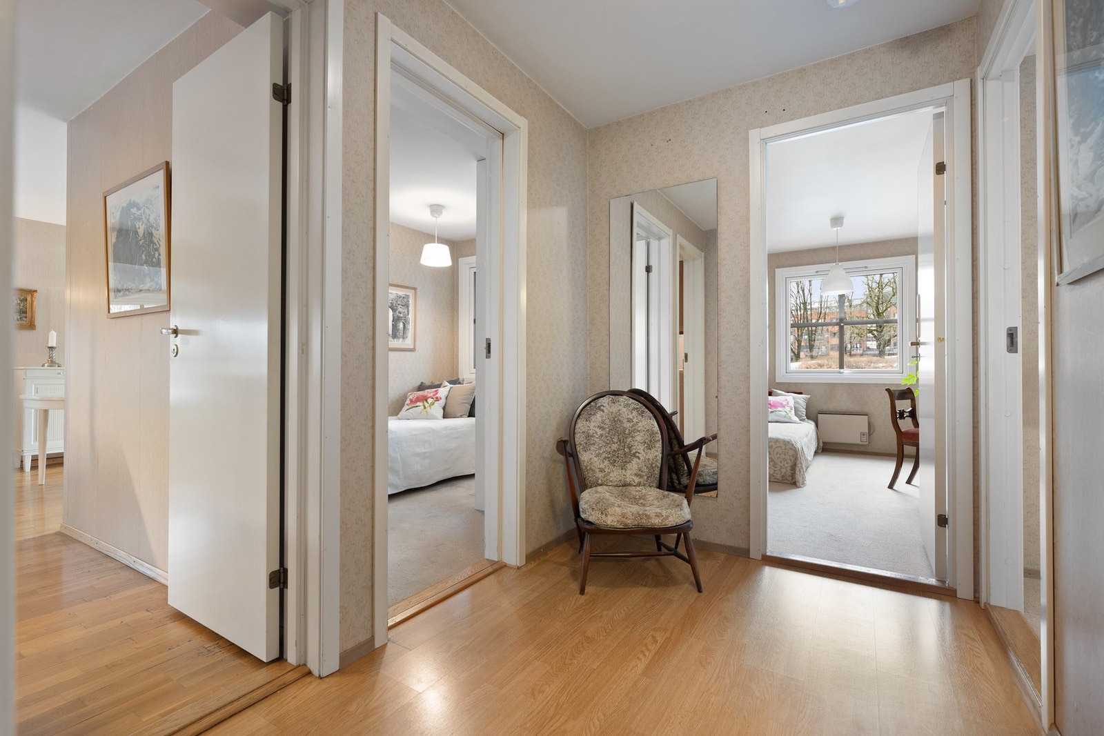 Gang mellom kjøkken og soverom Galleribilde