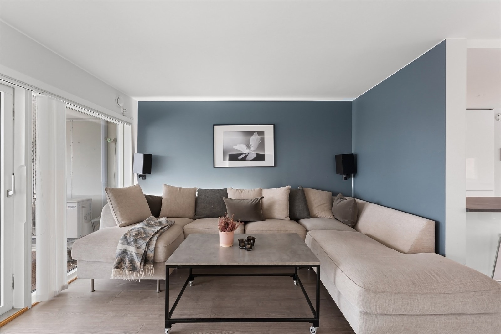 Videre adkomst til balkong på hele 17 kvm fra stuen Galleribilde