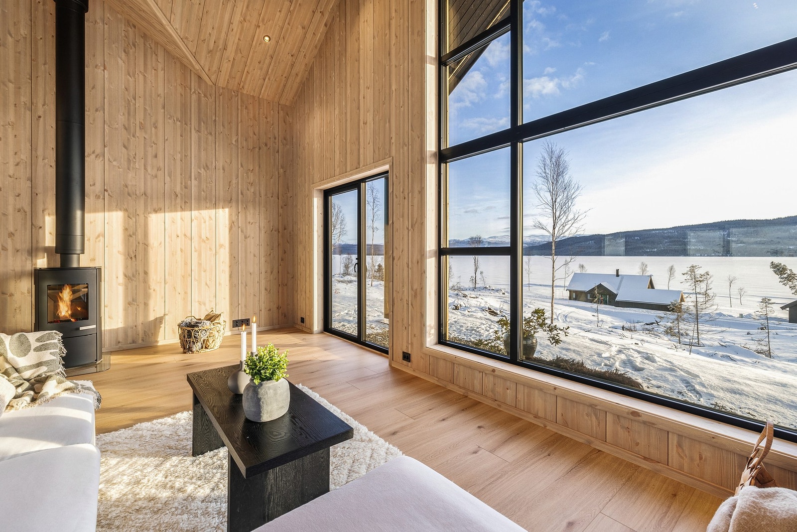 Panoramautsikten er sentral, vinter som sommer! Galleribilde