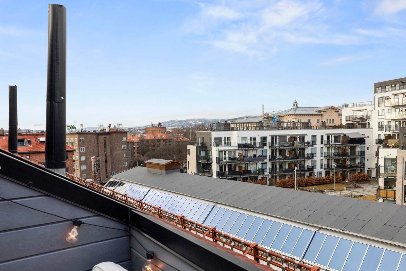 Her er det åpen og luftig utsikt fra terrassen. Galleribilde