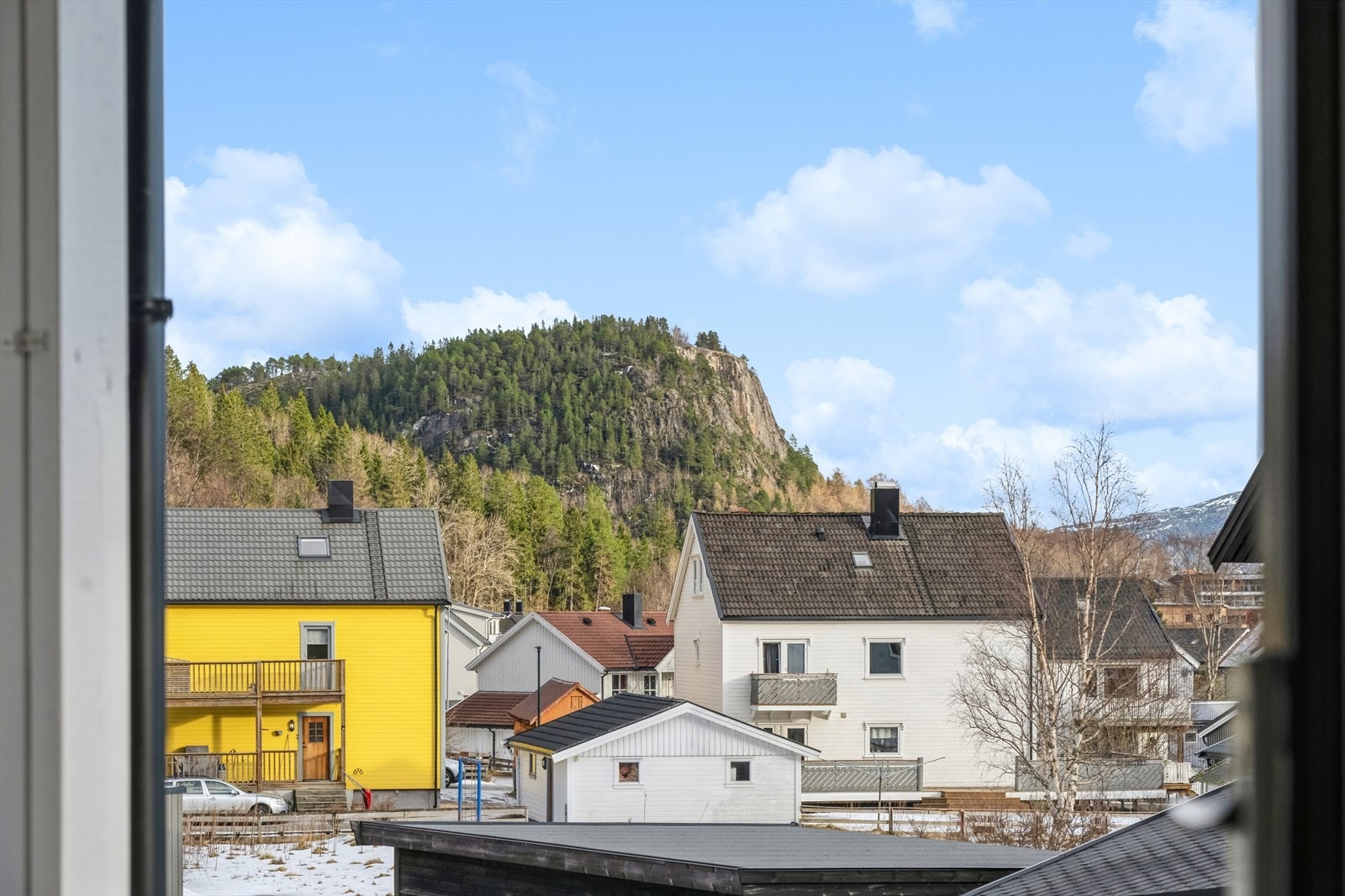 Utsikt mot Klompen og nabolaget. Galleribilde
