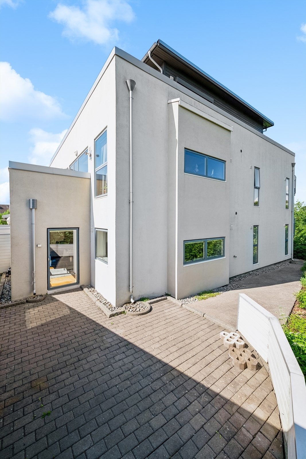 Uteplassen Galleribilde