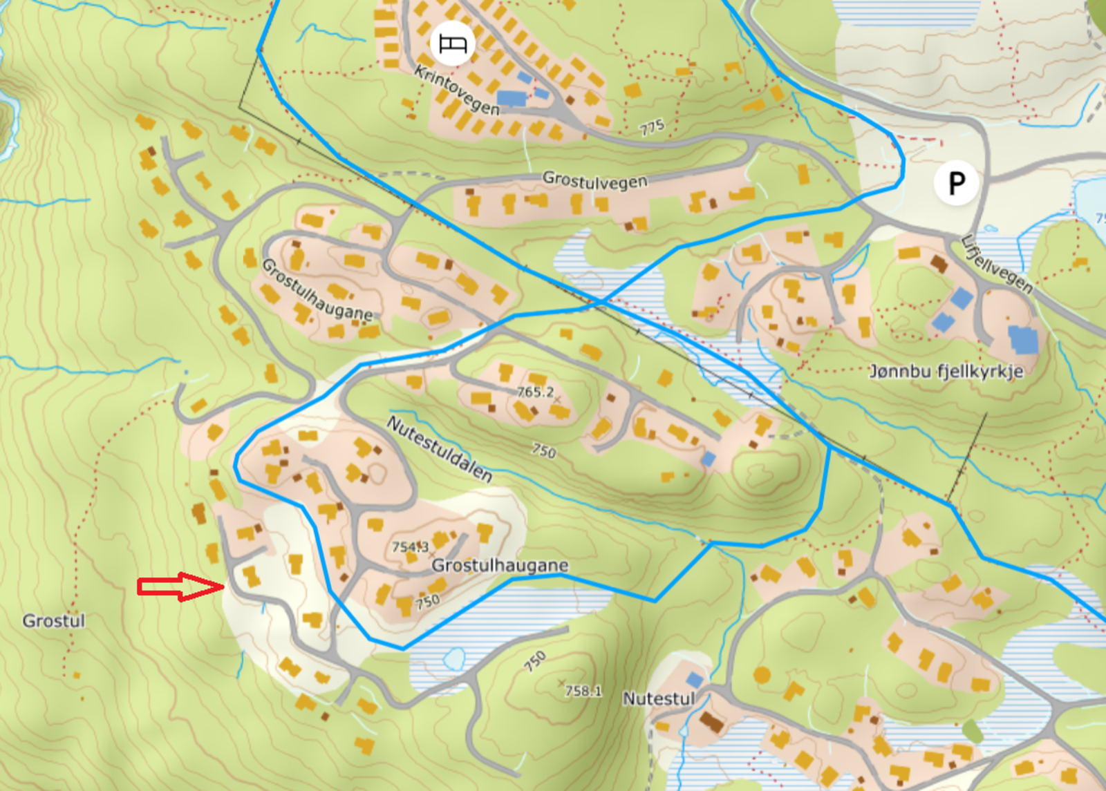 Skiløype er markert med blå (tykk strek), hyttetomt er markert med rød pil. Galleribilde