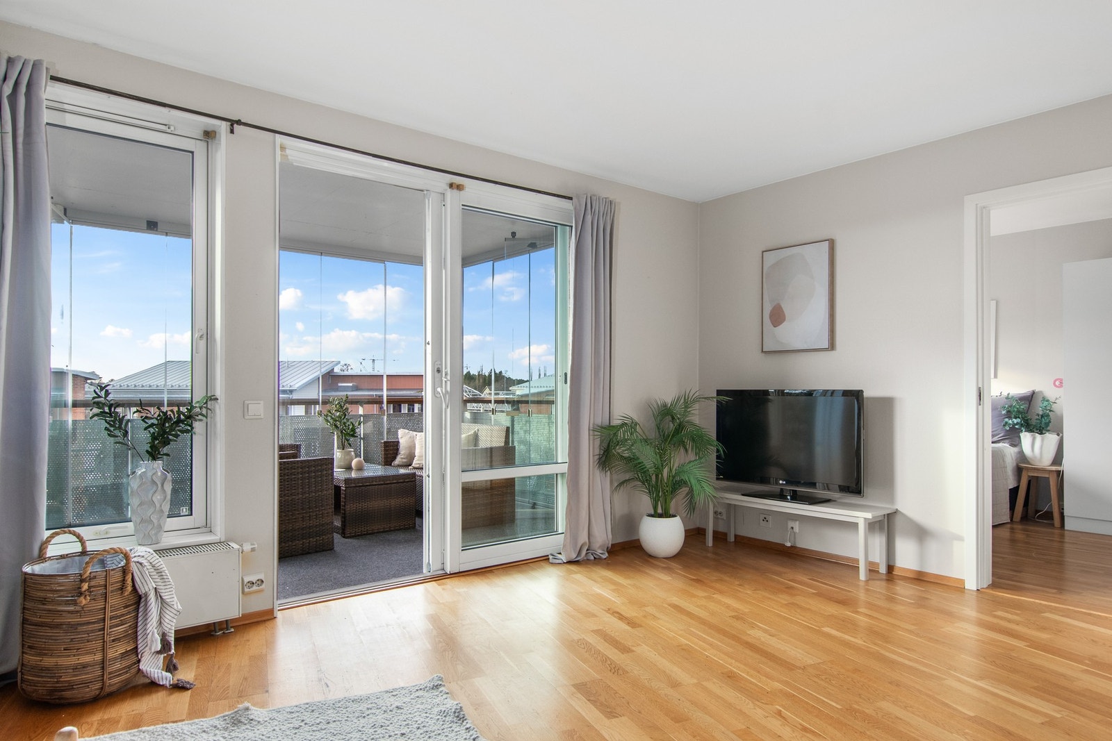 Stue med utgang til veranda. Galleribilde