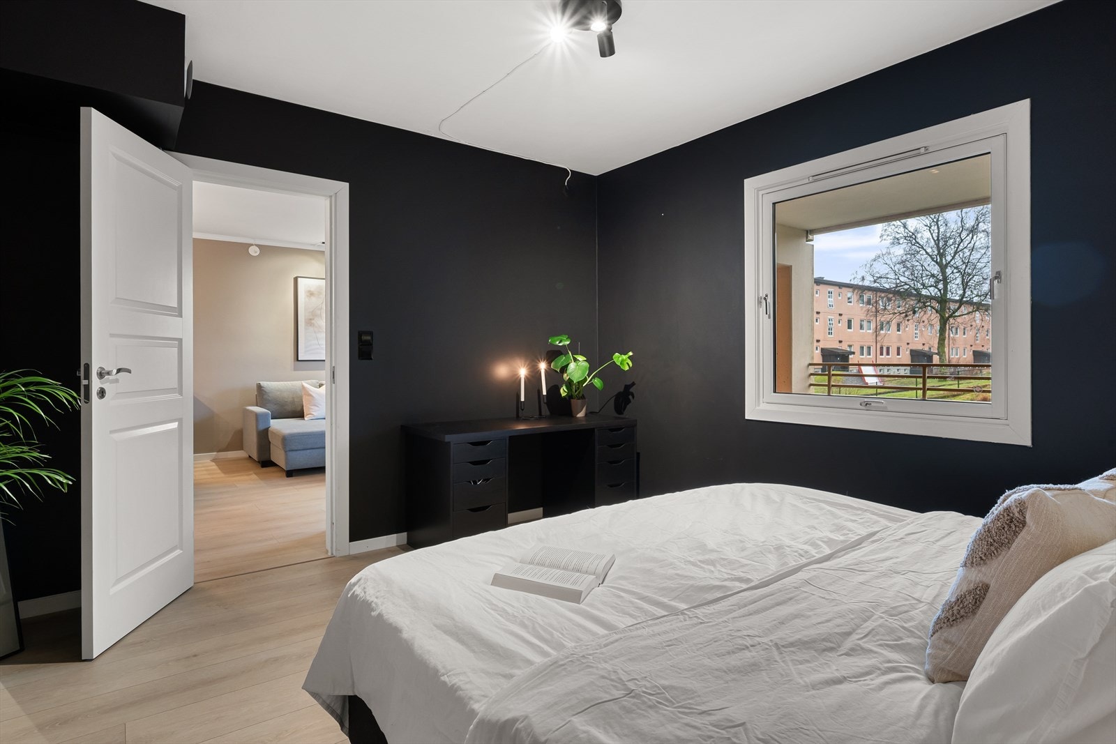 - Malt i en mørk fargetone som innbyr til en god natts søvn - Galleribilde