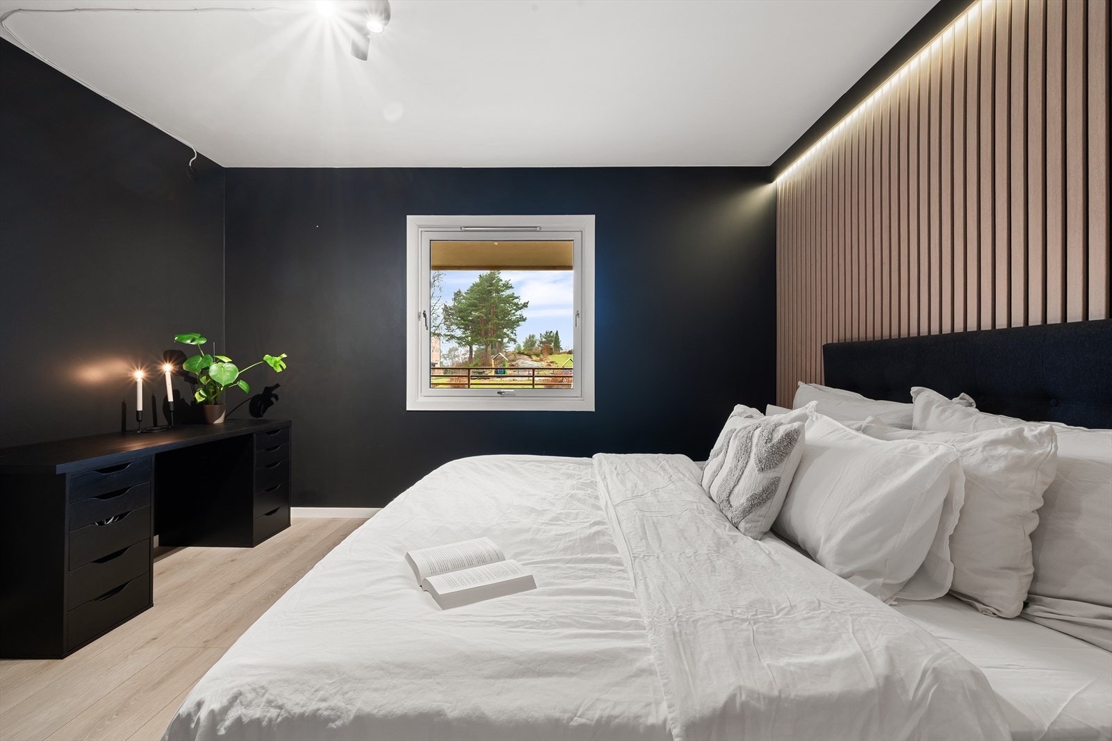 - Her har du god plass til dobbeltseng i ønsket størrelse samt øvrig møblement - Galleribilde