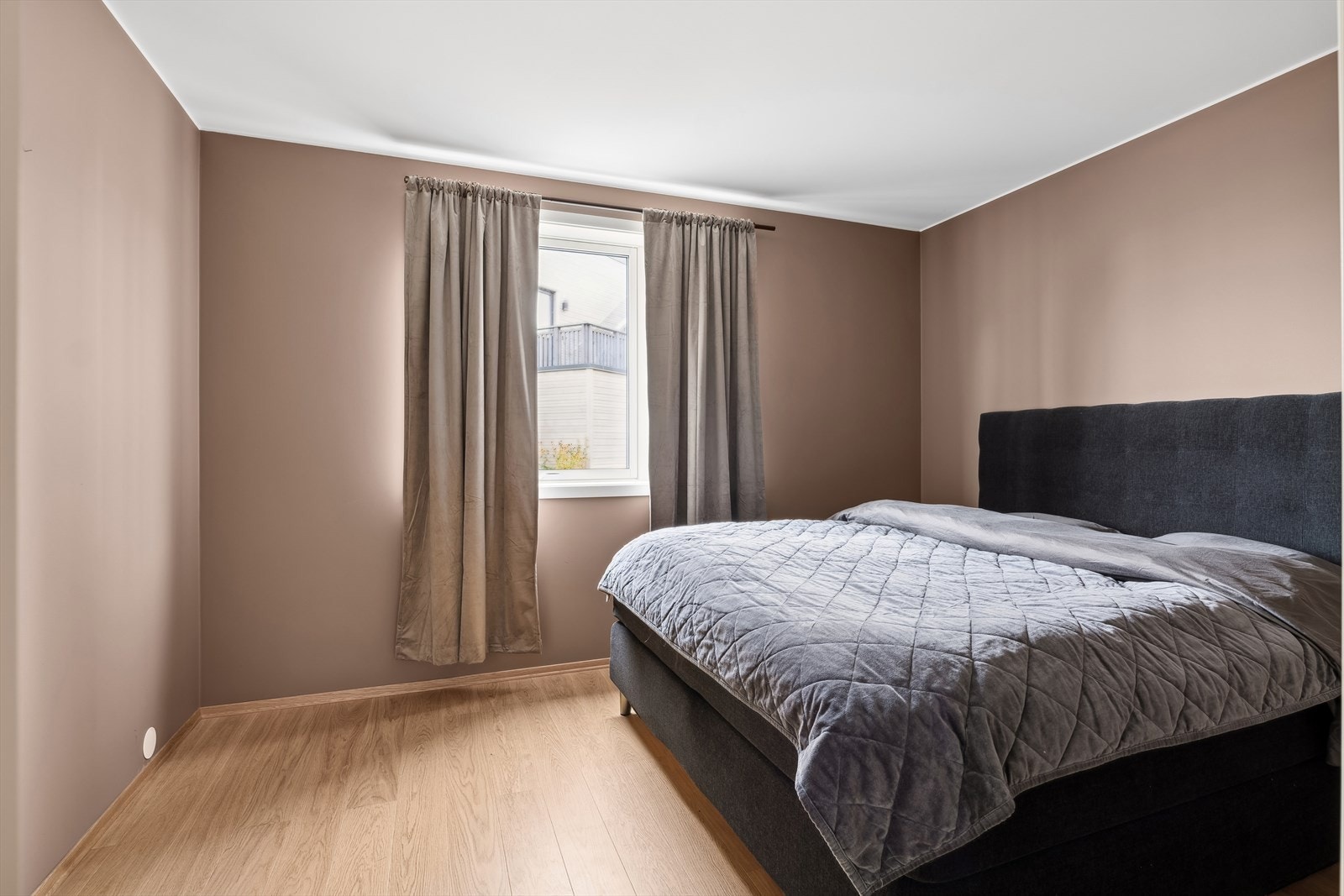 Det er også mulighet for å innrede med garderobeskap. Galleribilde