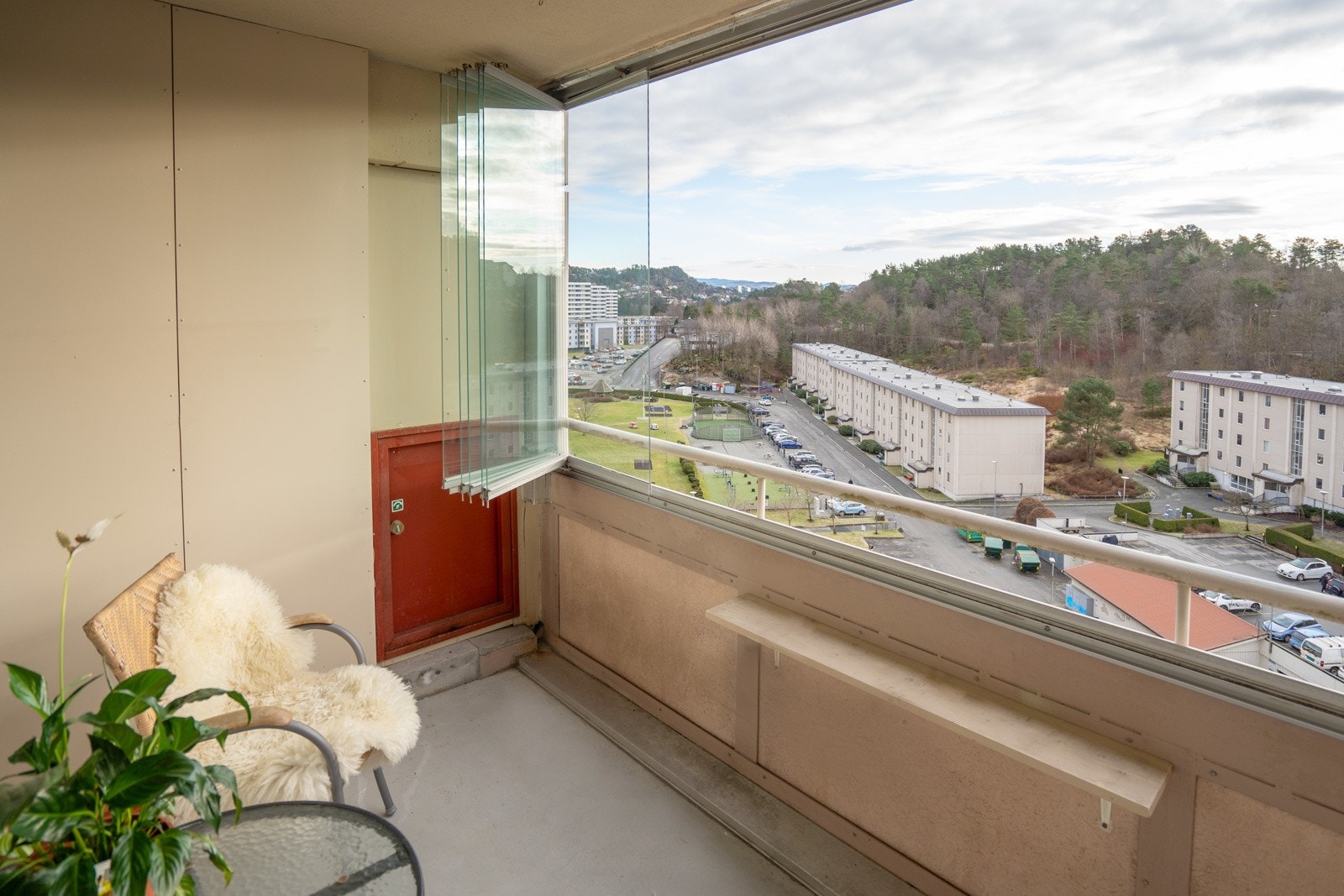 - Balkongen er på 10 kvm - Galleribilde