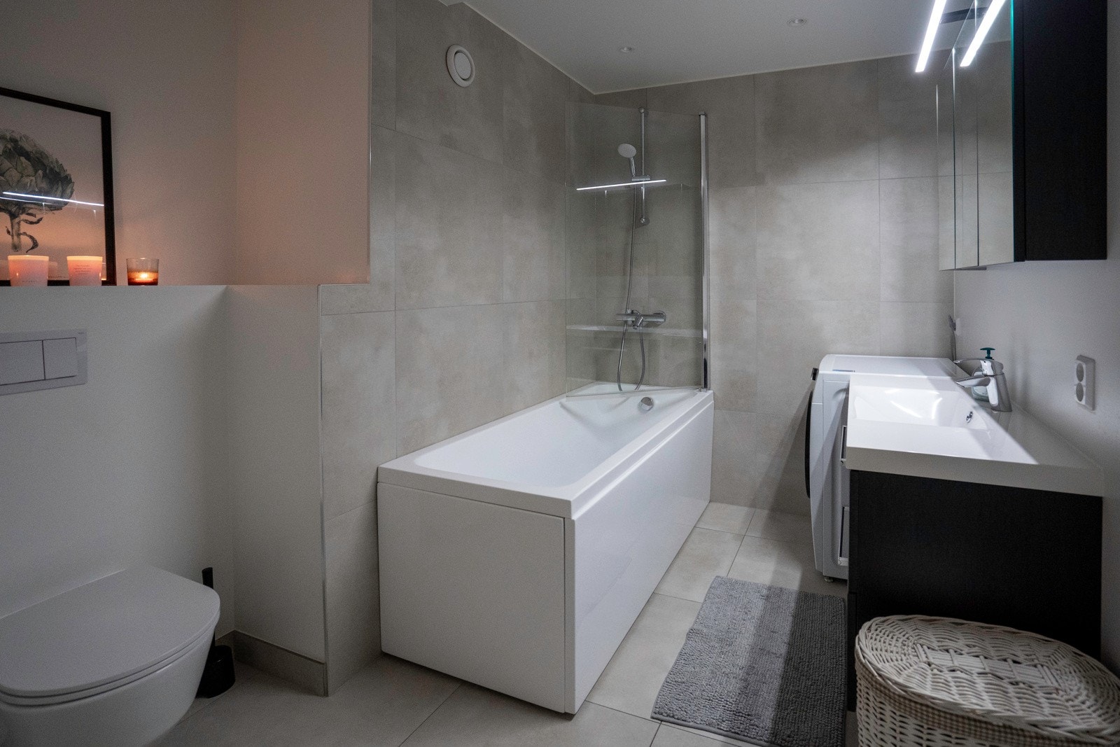 - Dokumentasjon på badet er i "Boligmappen" som følger leiligheten. - Galleribilde