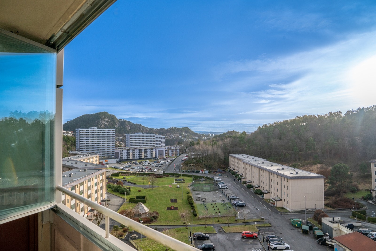 - Nydelig utsikt. Glassveggene kan vendes helt bort - Galleribilde