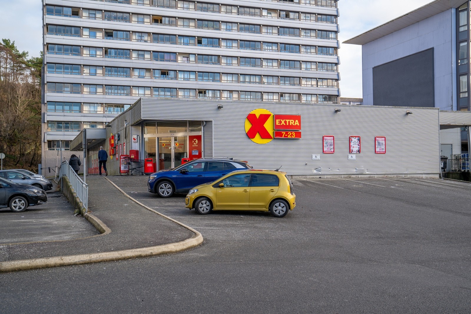 - Dagligvarebutikk like ved. For storhandel er det kort avstand til Vestkanten Storsenter - Galleribilde