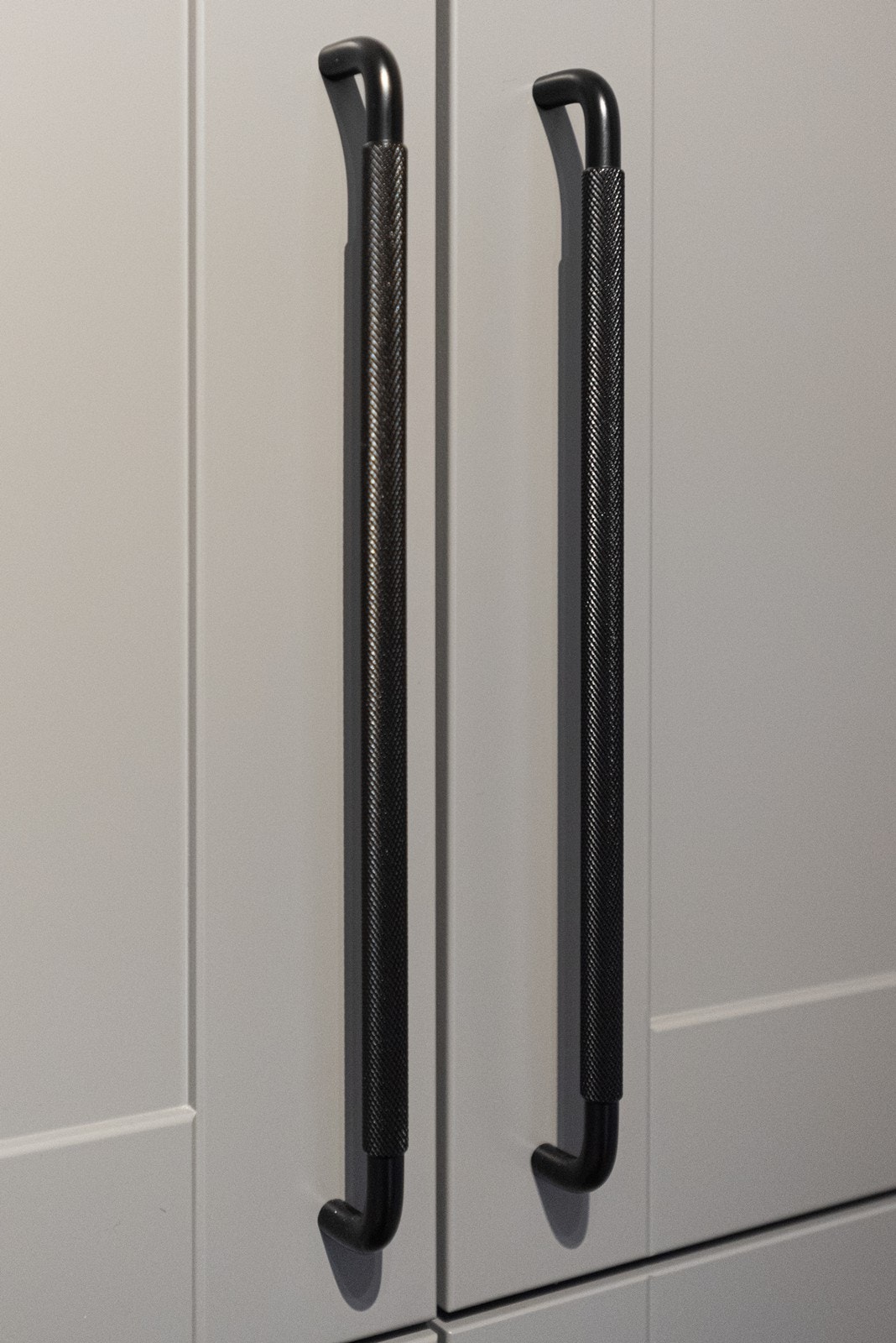 Flotte detaljer som gir eksklusivt preg - Skap-/dørhåndtak til kjøkken og garderobe fra anerkjente BeslagDesign Galleribilde