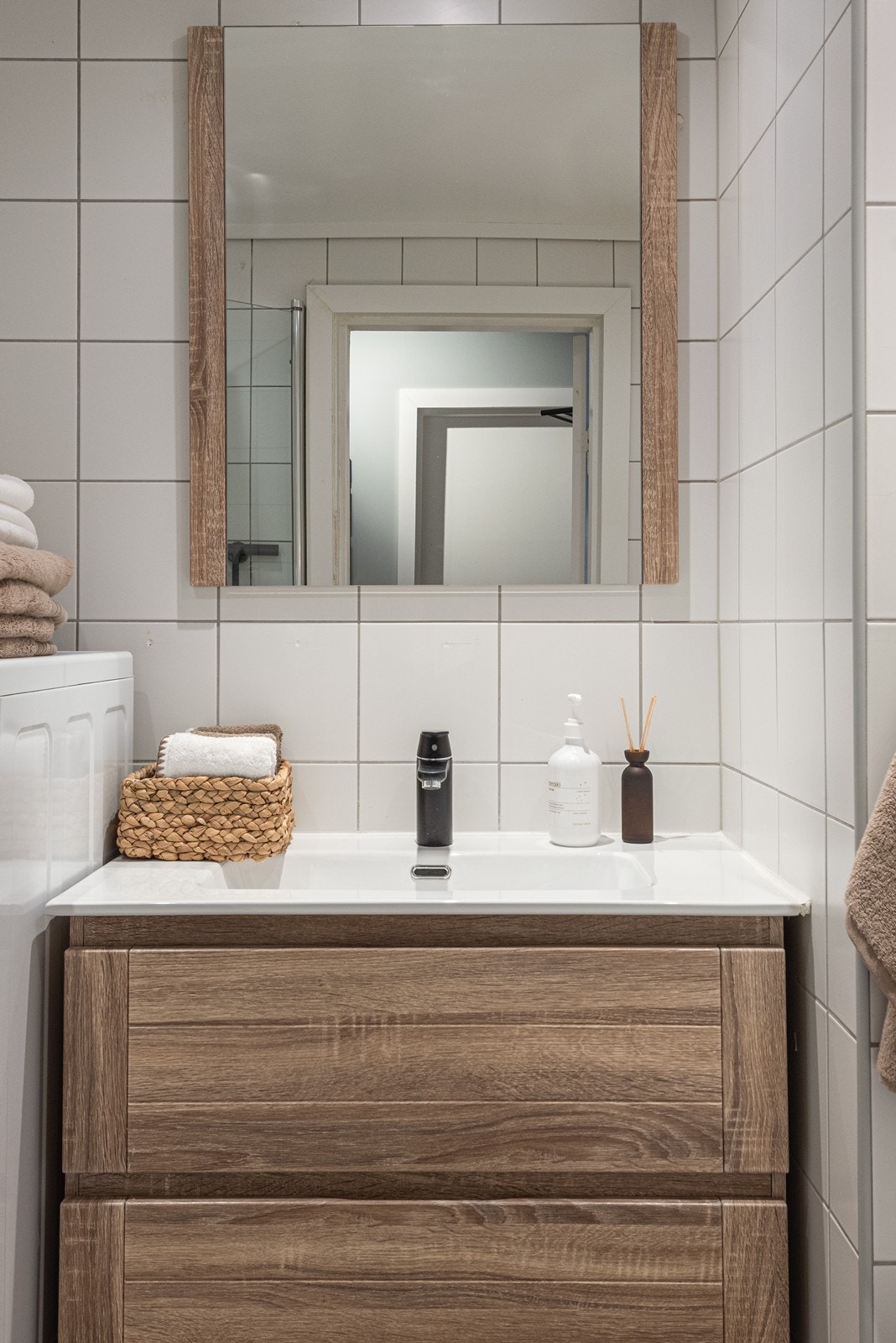 Ny og moderne baderomsinnredning fra 2021. Galleribilde