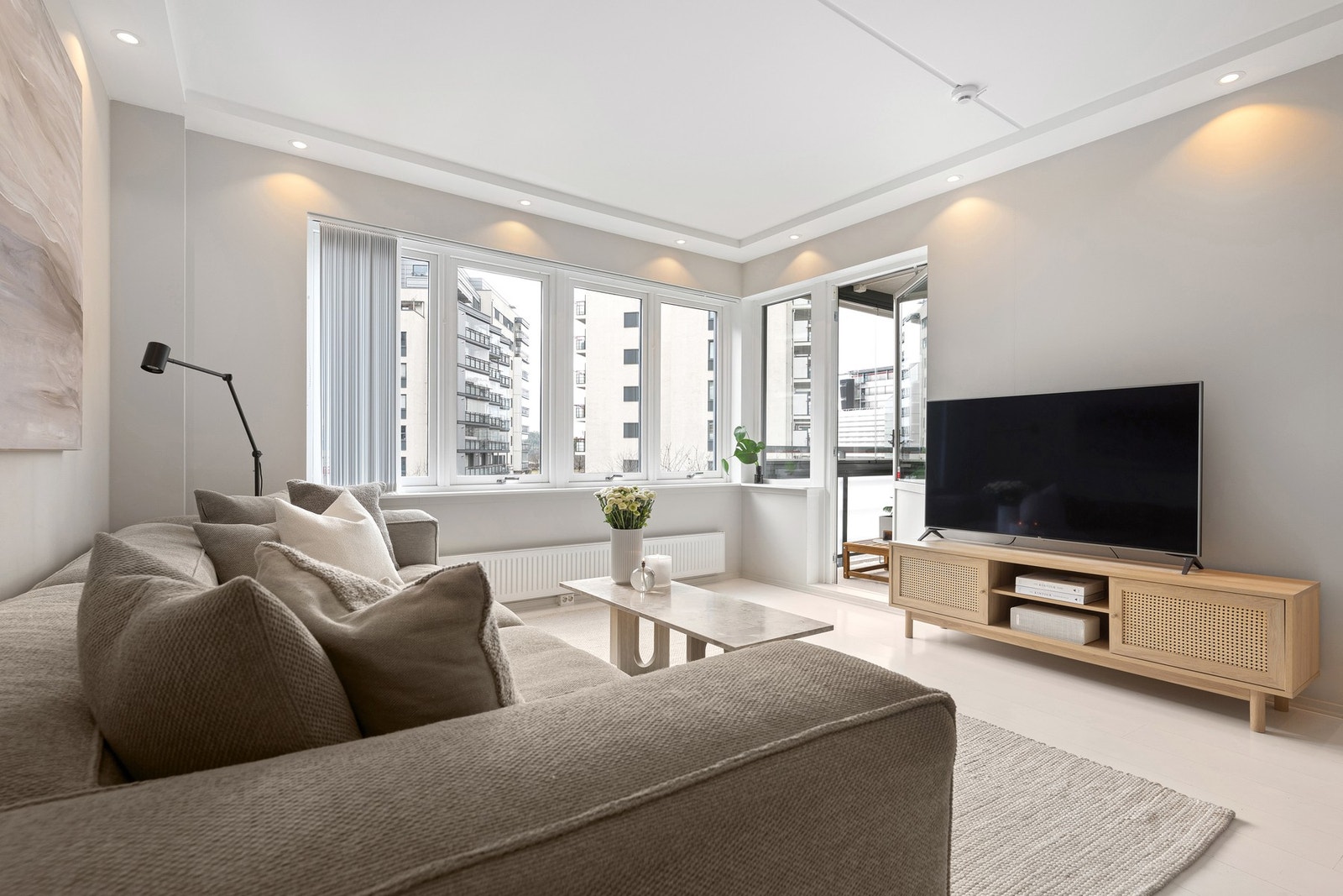 Velkommen til Karenslyst allé 44, presentert av Nicolay Ulvin og Emma Uhrberg ved EIE eiendomsmegling! Galleribilde