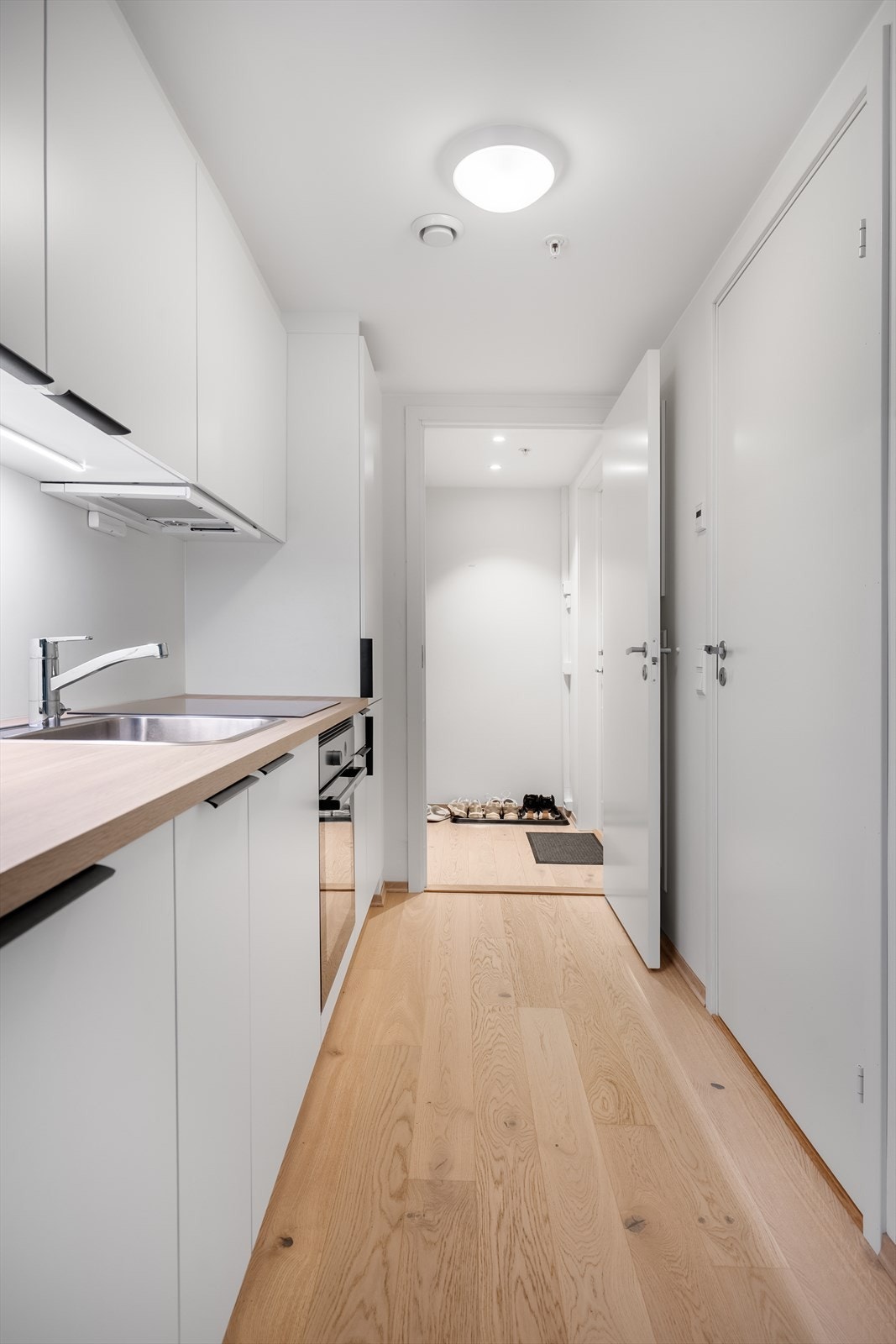 Kjøkken, gang lengst inn. Galleribilde