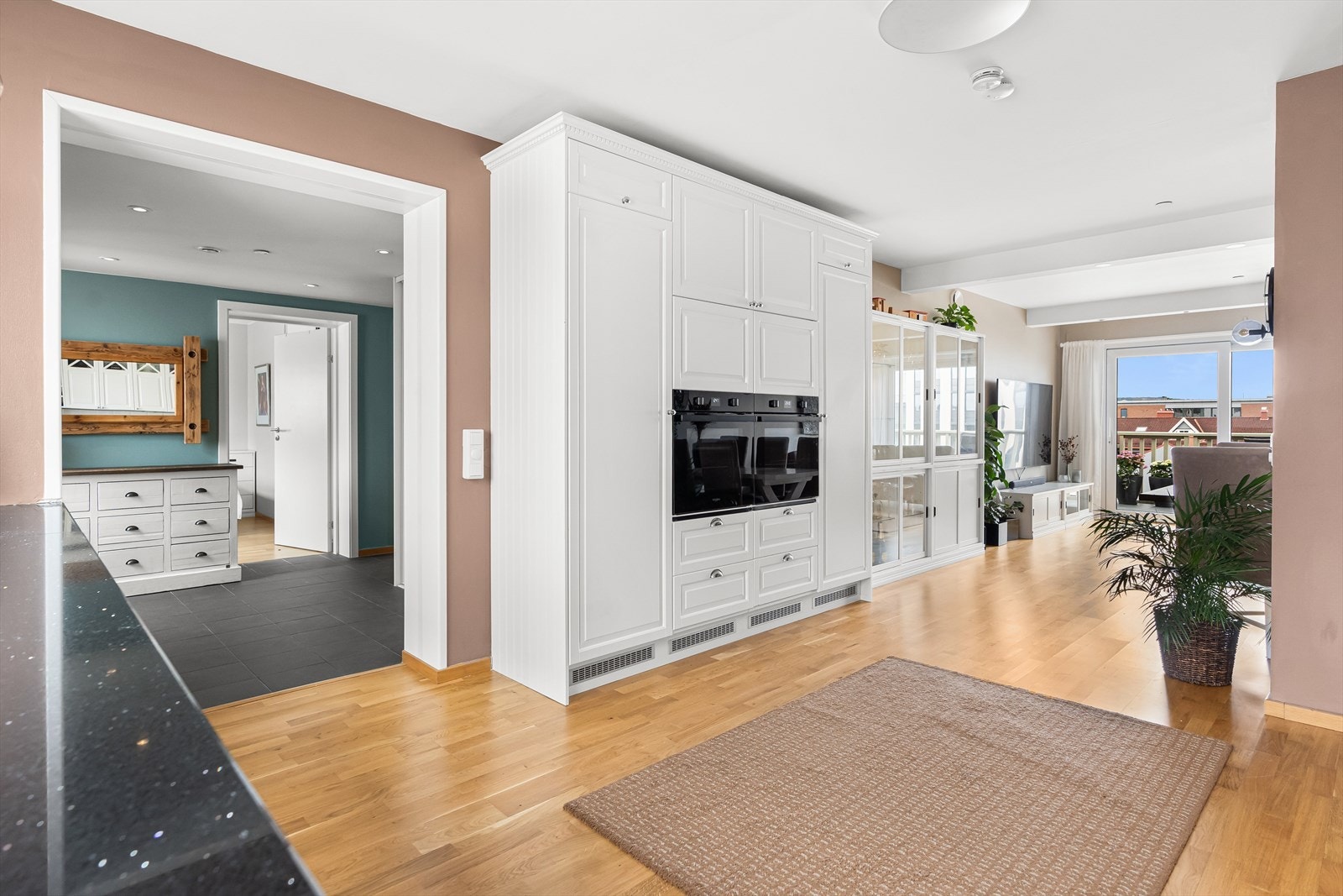 Her kan du kokkelere deilige retter i to stekeovner. Galleribilde