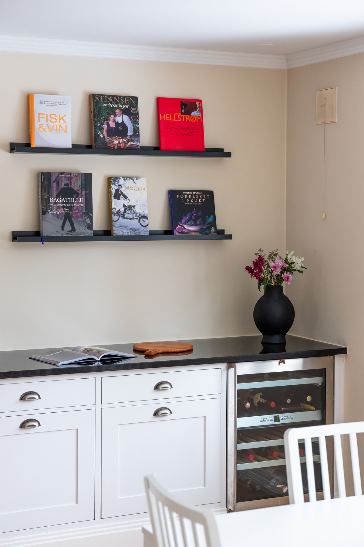 Her er det noen som har tenkt gode tanker og det er virkelig kjøkkenet som er laget for en skikkelig matentusiast. Galleribilde