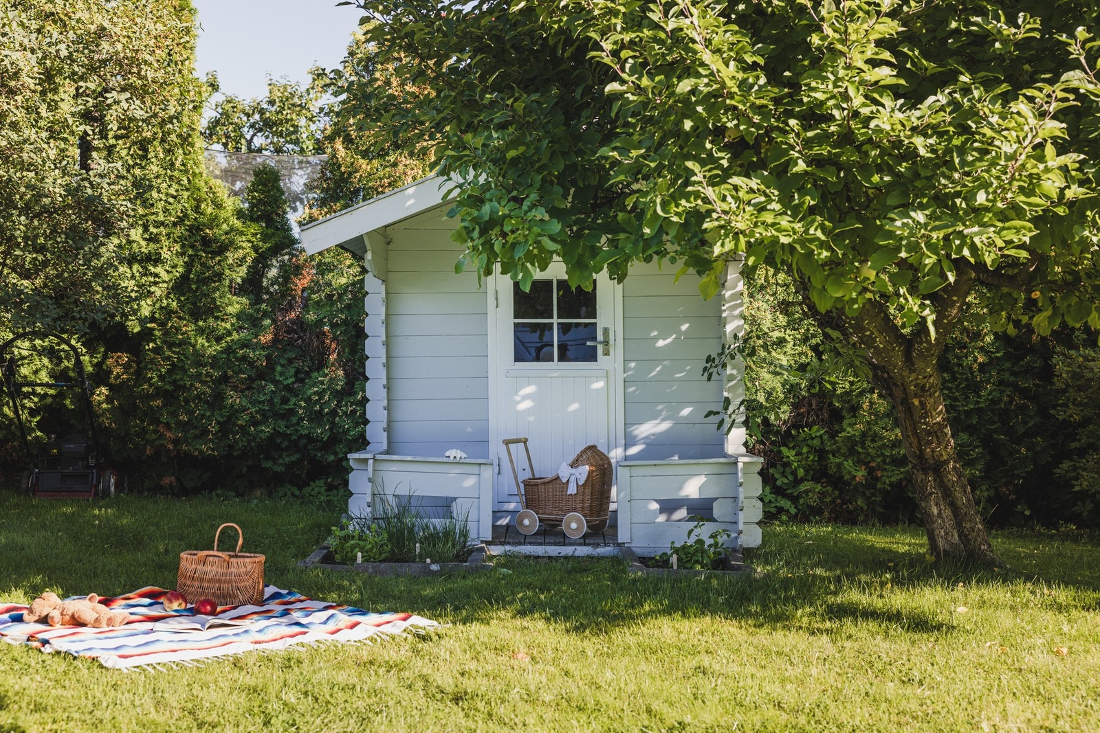 Her kan barna leke trygt langt unna bilveier og trafikk! Galleribilde