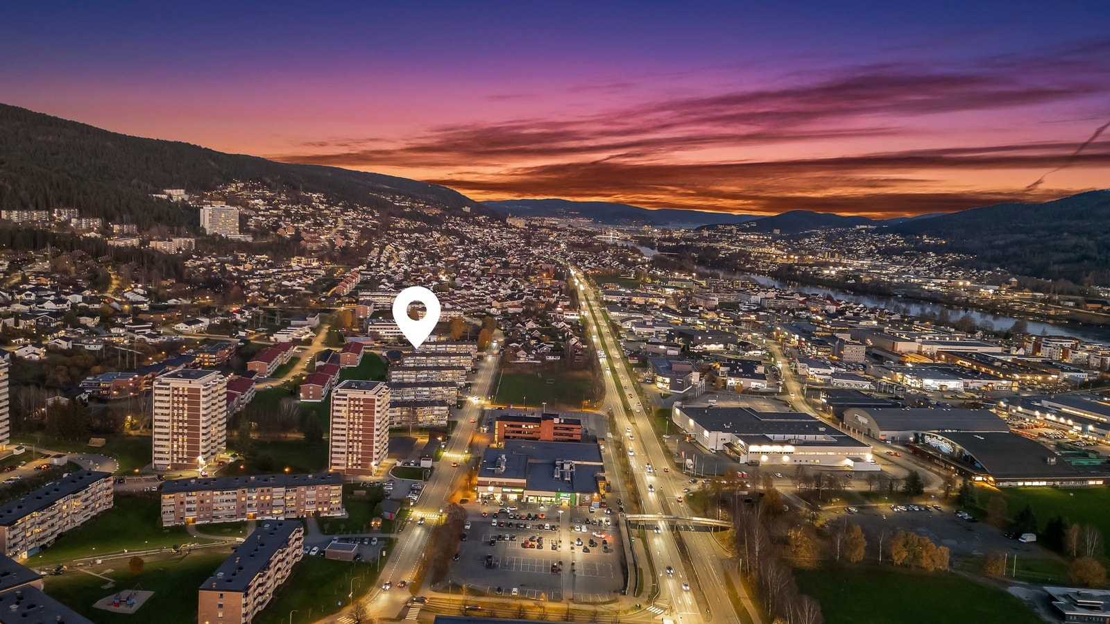 Betzy Kjelsbergs vei 200C ligger i et veletablert og barnevennlig boligområde på Åssiden, med nærhet til skoler, barnehager, offentlig transport og et bredt utvalg av servicetilbud Galleribilde