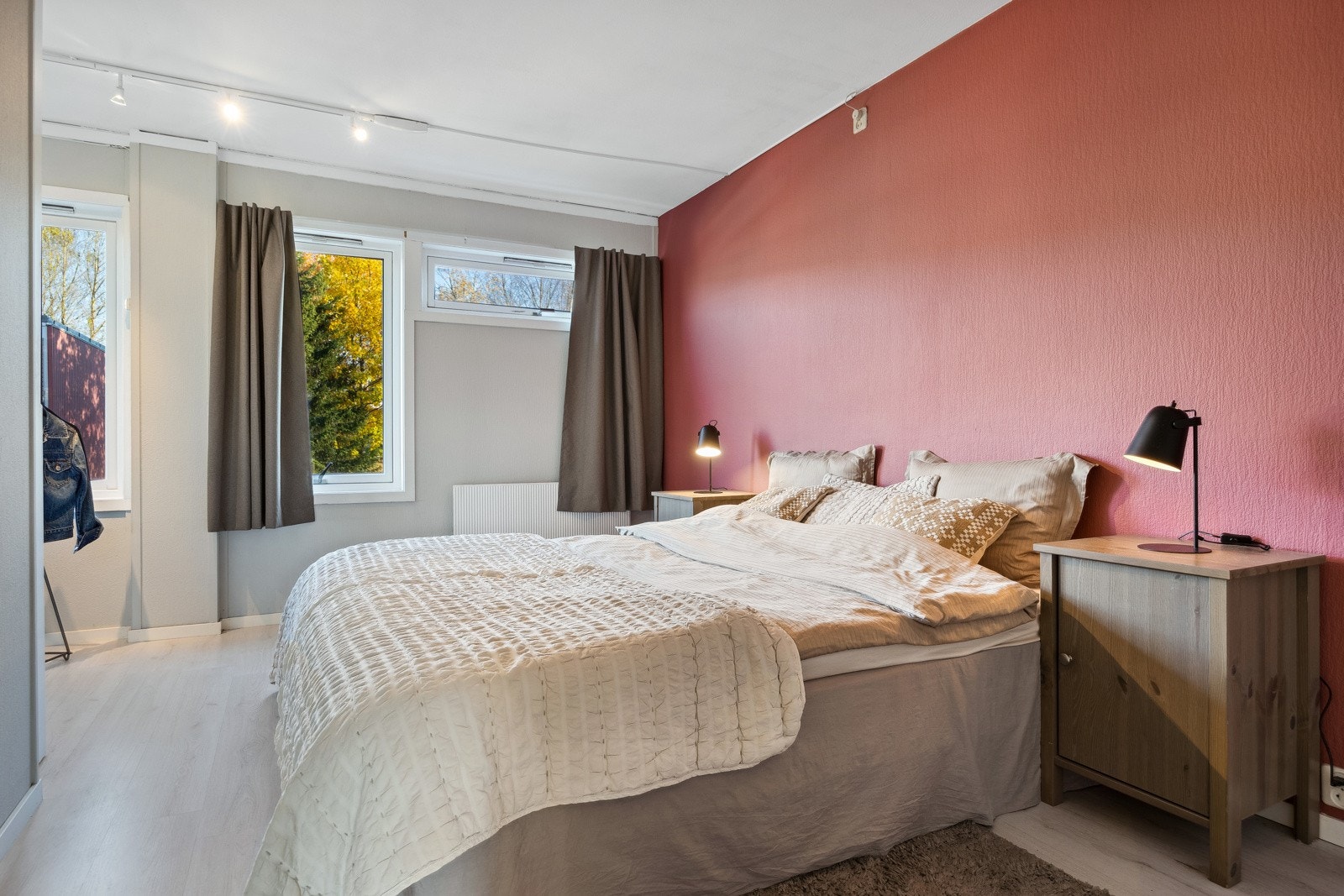 Boligen kan by på tre romslige soverom på henholdsvis 10,5 kvm, 12 kvm og 16,5 kvm. Galleribilde