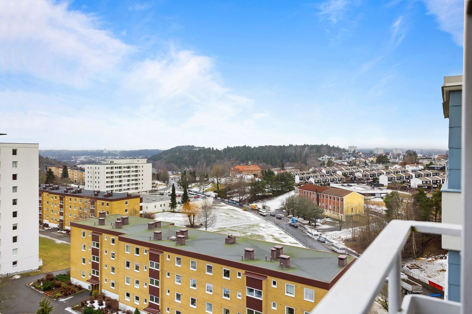 2-roms leilighet med god intern beliggenhet og flott utsikt Galleribilde