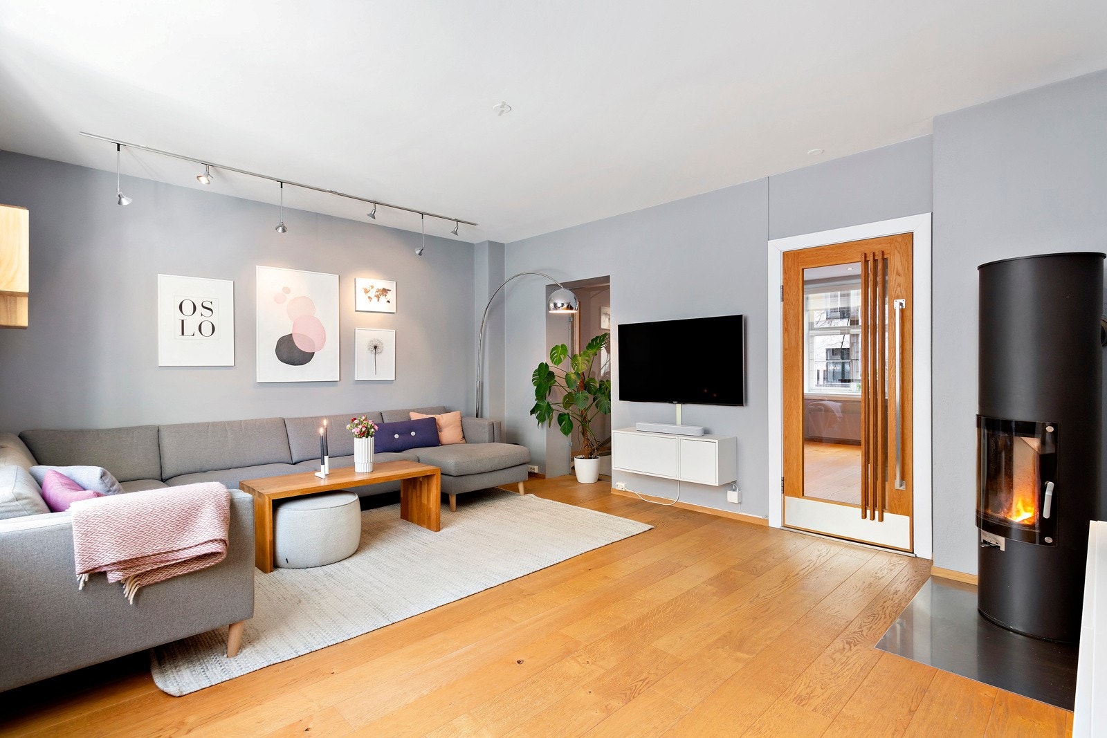 En lekker peisovn fra Rais sørger for at vedfyring gir god varme på de kalde dagene. Galleribilde