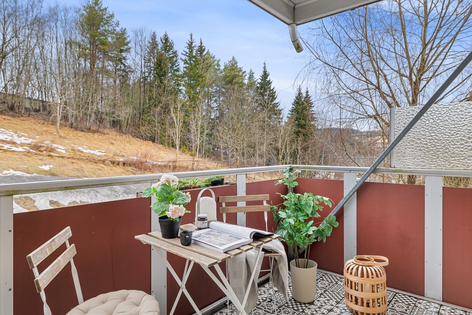 Fliser på balkonggulv fra 2023. Galleribilde