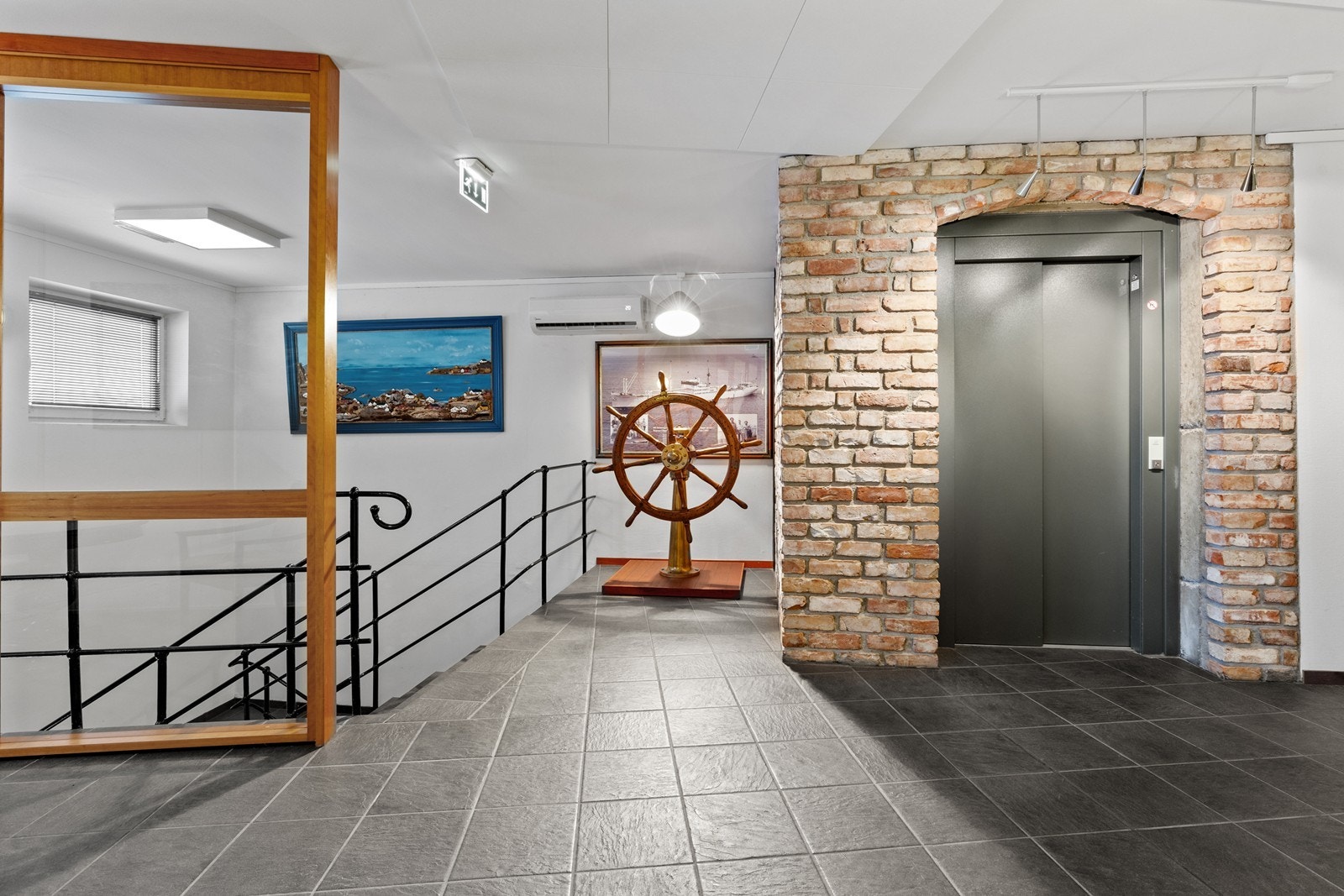 3.etg. Gang. Galleribilde