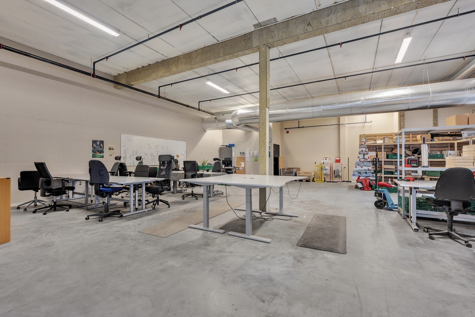 Oppvarmet produksjons-/ monteringslokale Galleribilde