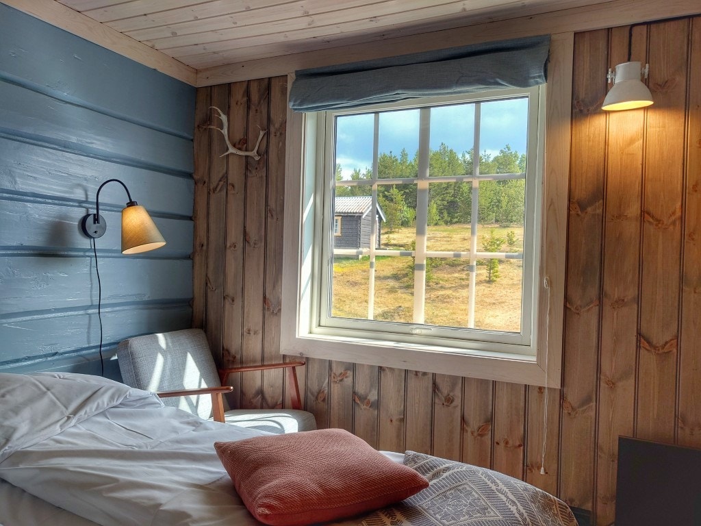 Hotellet innehar bl.a. 7 dobbeltrom på ca. 13 m². Galleribilde