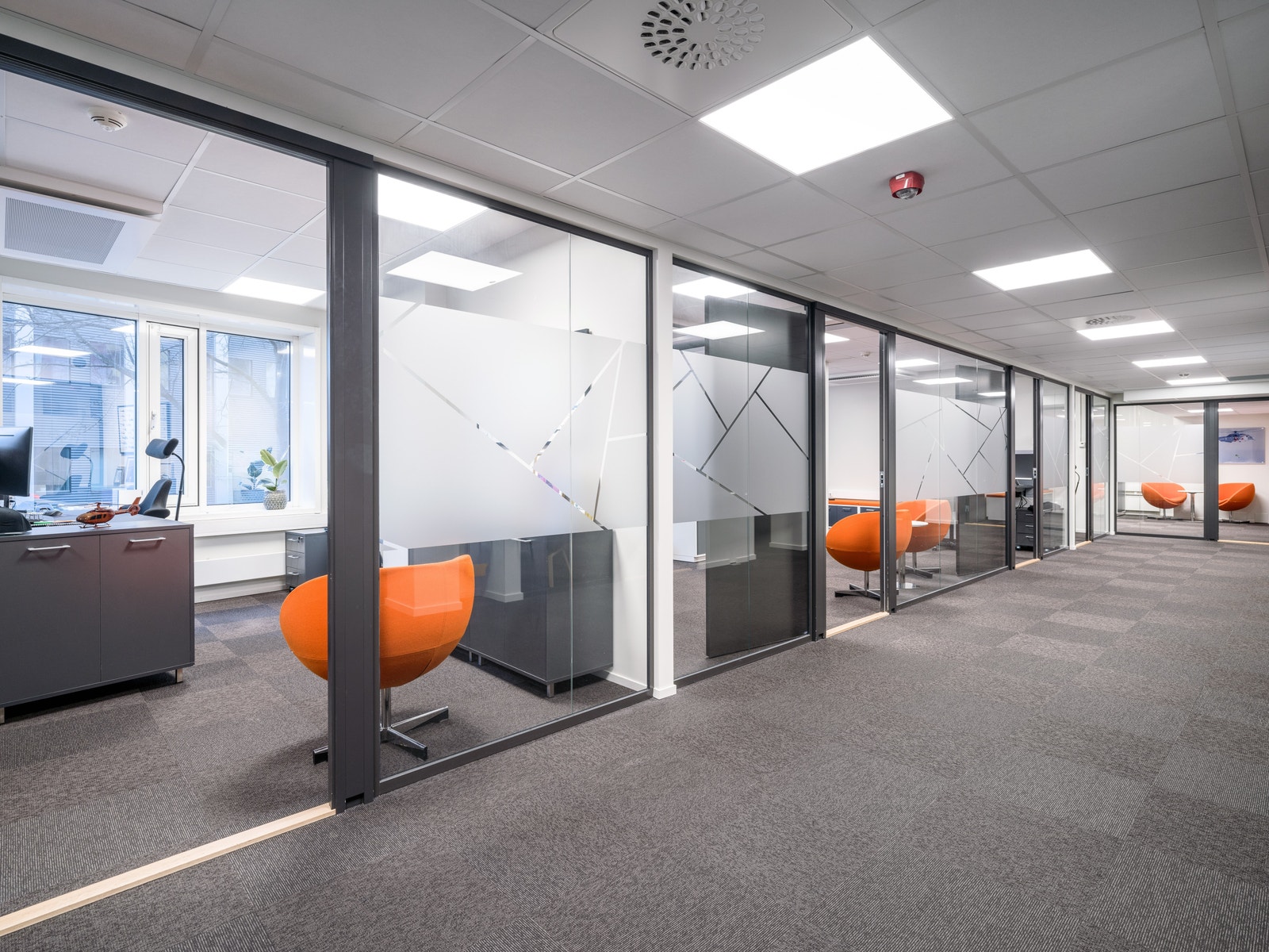 Velegnet for cellekontor, landskap og teamkontor struktur. Galleribilde
