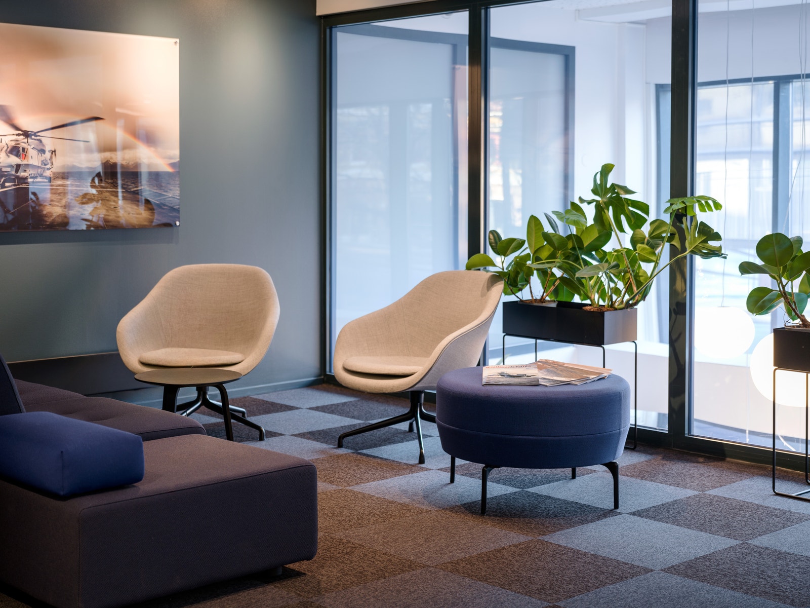 Kontorlokalene har en romslig og innbydende velkomstsone. Galleribilde